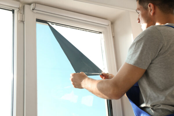 redactioneel Prestatie galblaas Schritt für Schritt: Fensterfolie anbringen leicht gemacht - Velken
