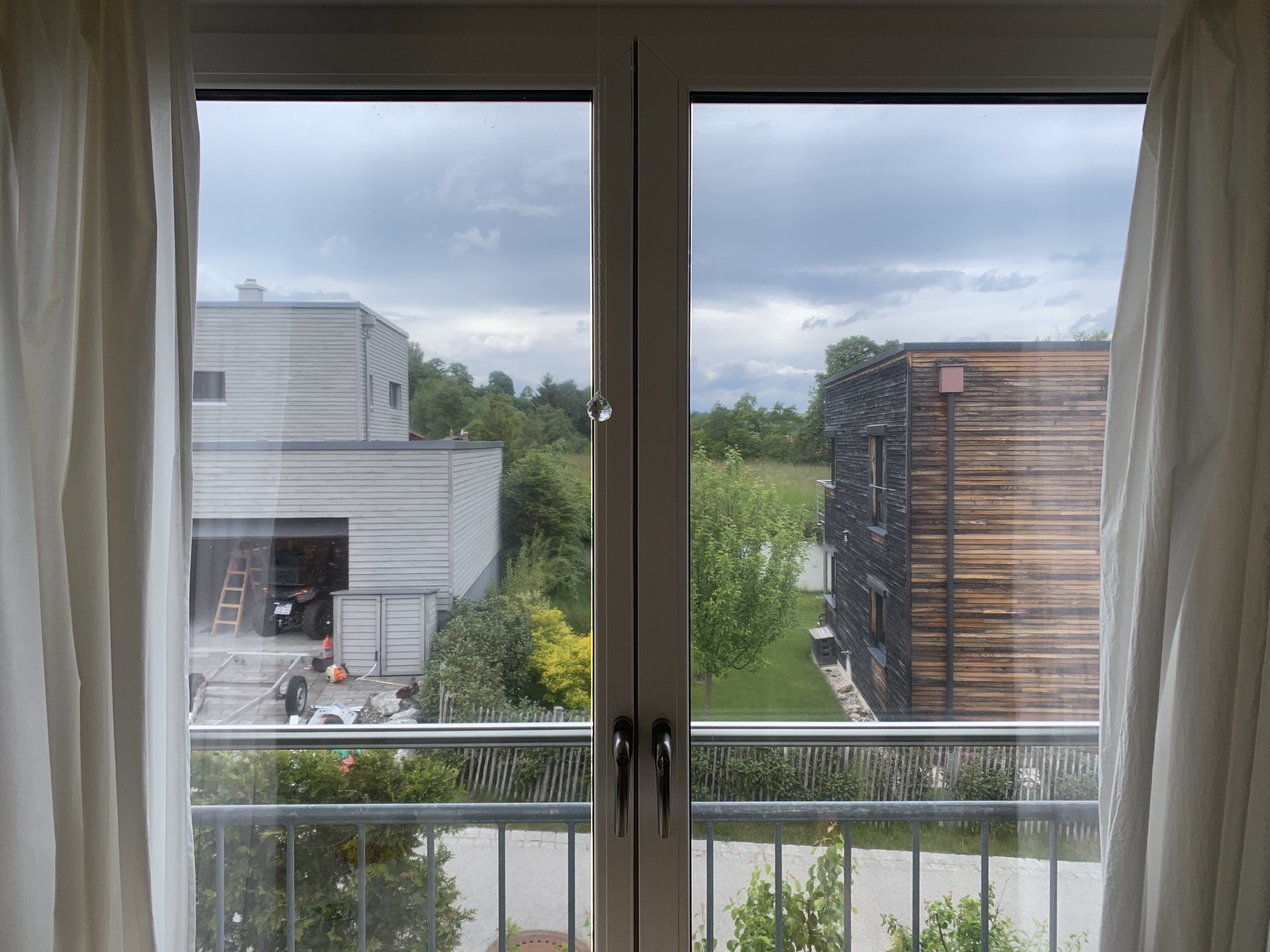 Sonnenschutzfolie, selbsthaftend, silber dunkel verspiegelt Innenansicht