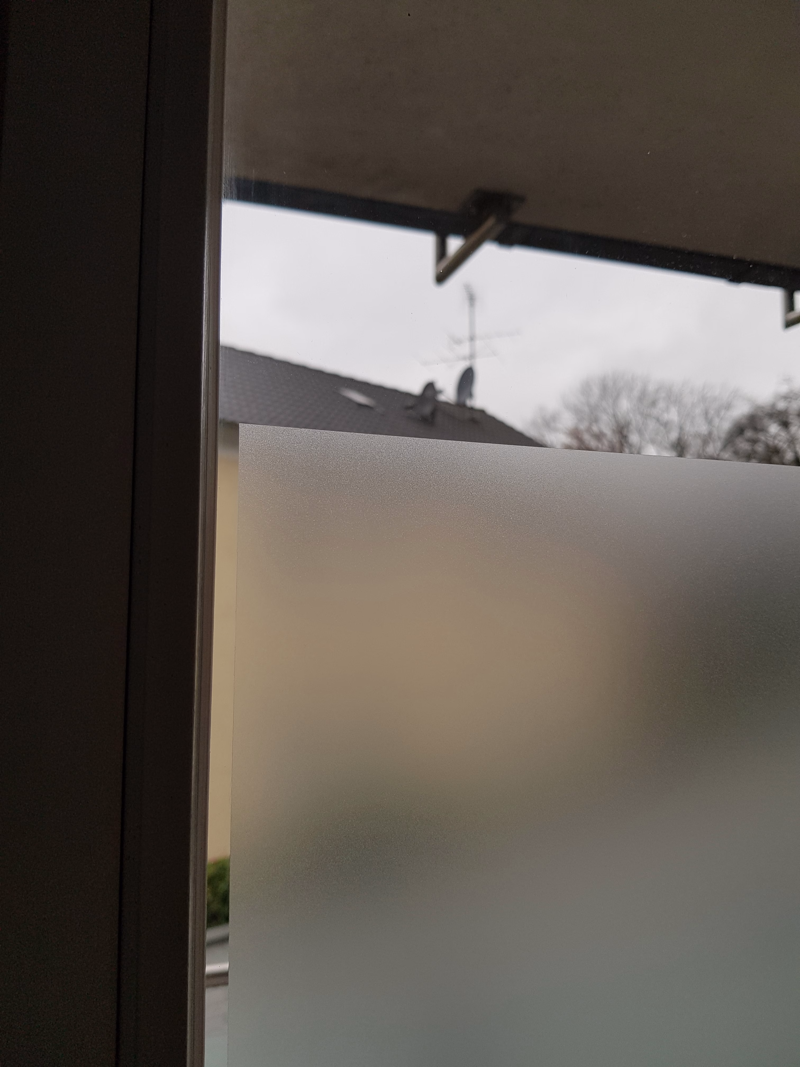 Sichtschutzfolie im Ätzglasdesign als Nahaufnahme