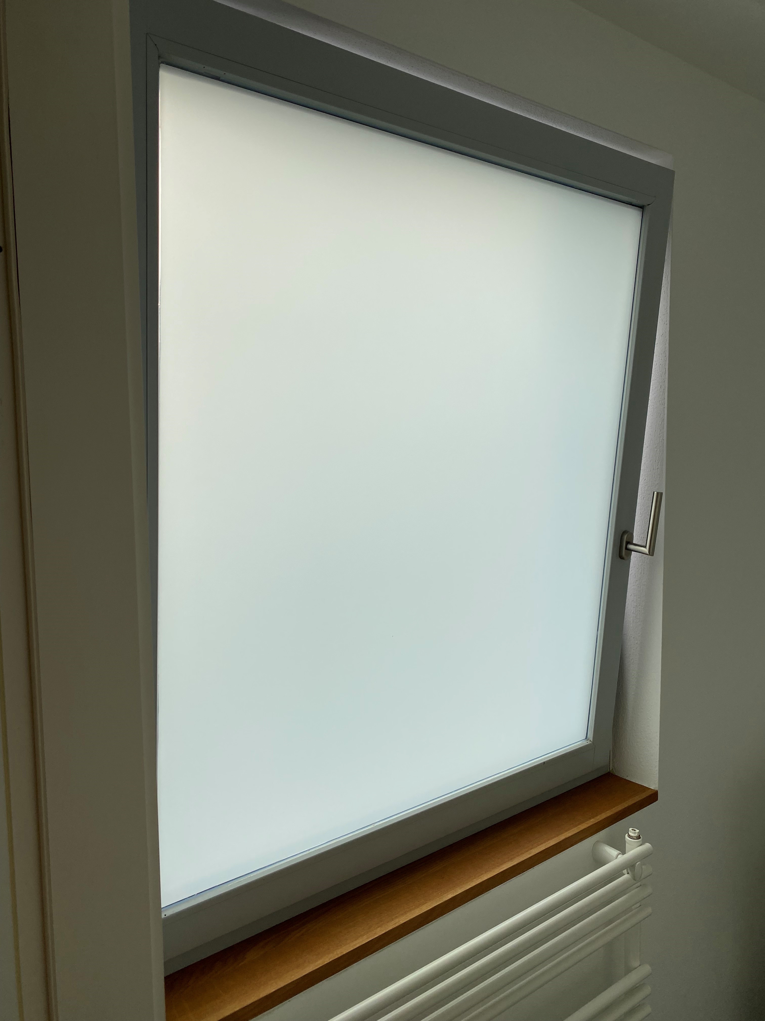 Fenster mit Folie in Milchglasoptik