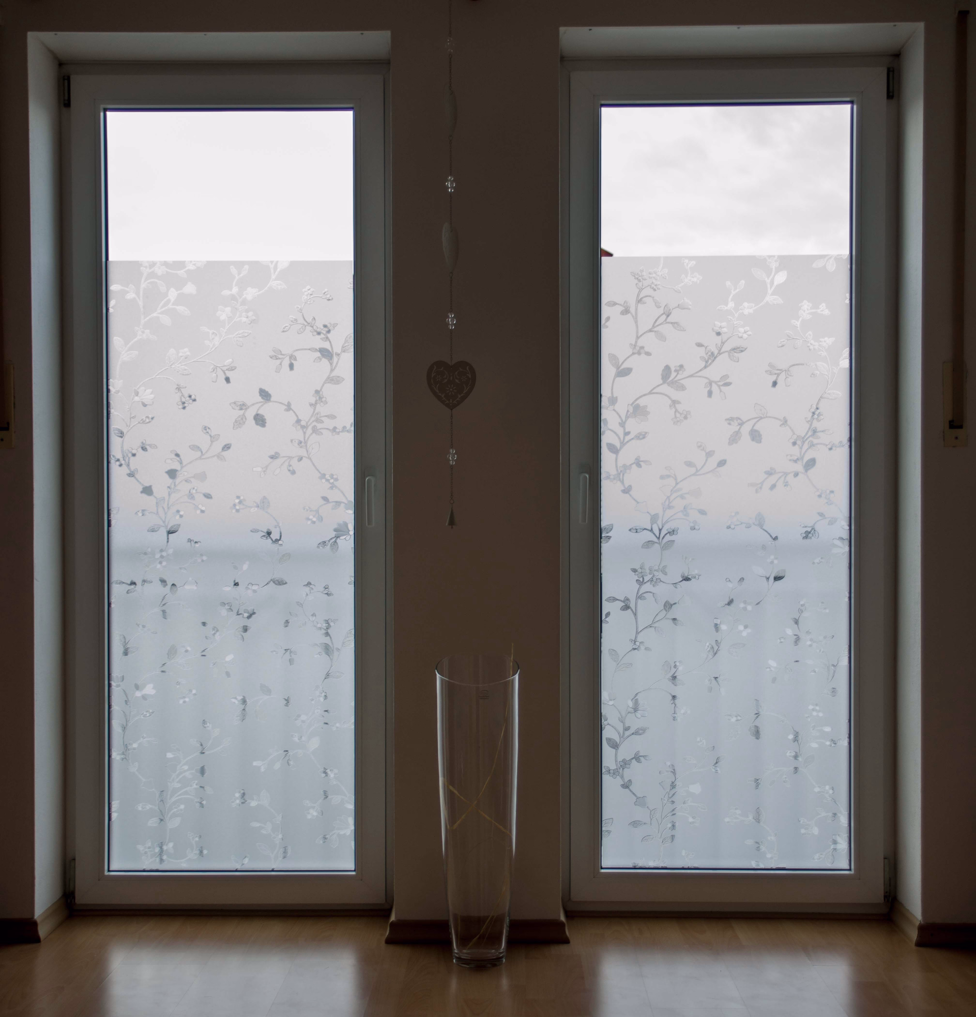 Klebefolie mit Blumenranken