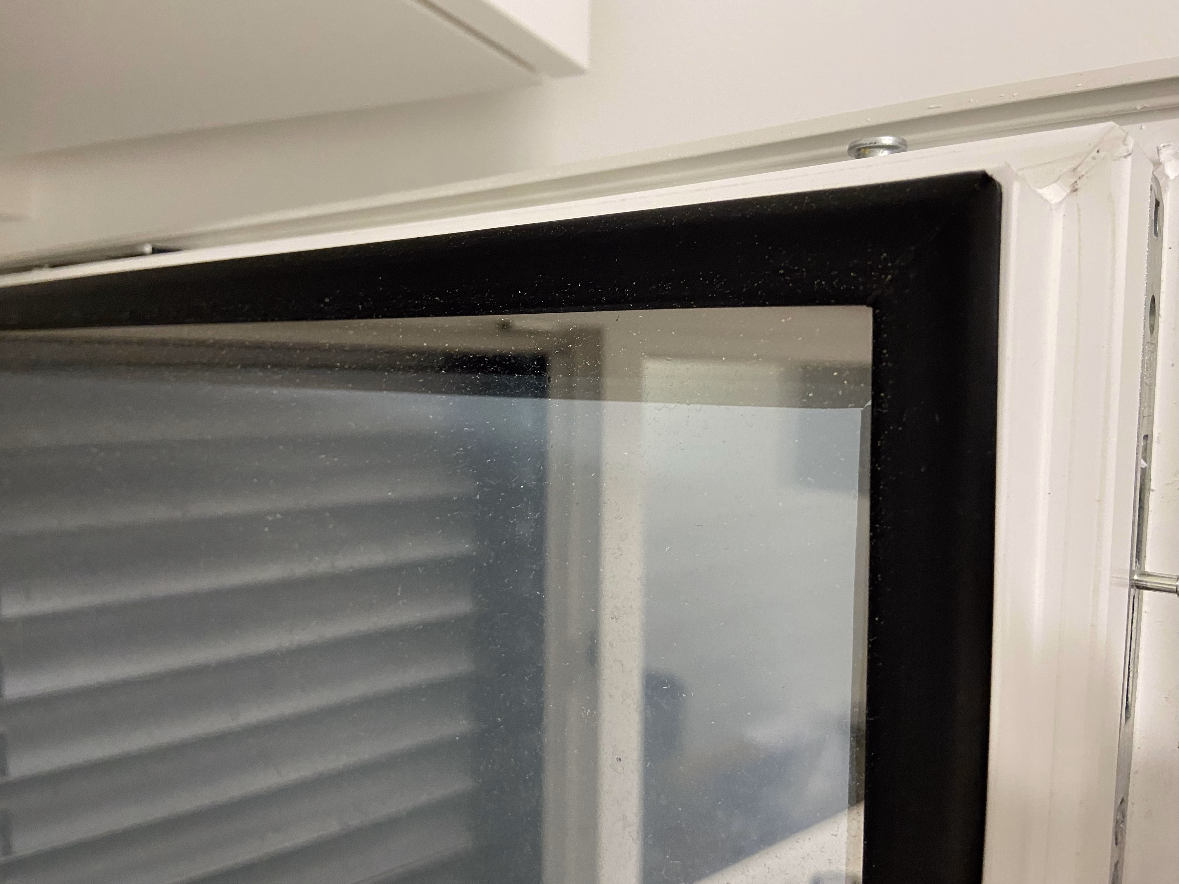 Sonnenschutzfolie, silber dunkel verspiegelt Sonnenschutzfolie, silber dunkel verspiegelt