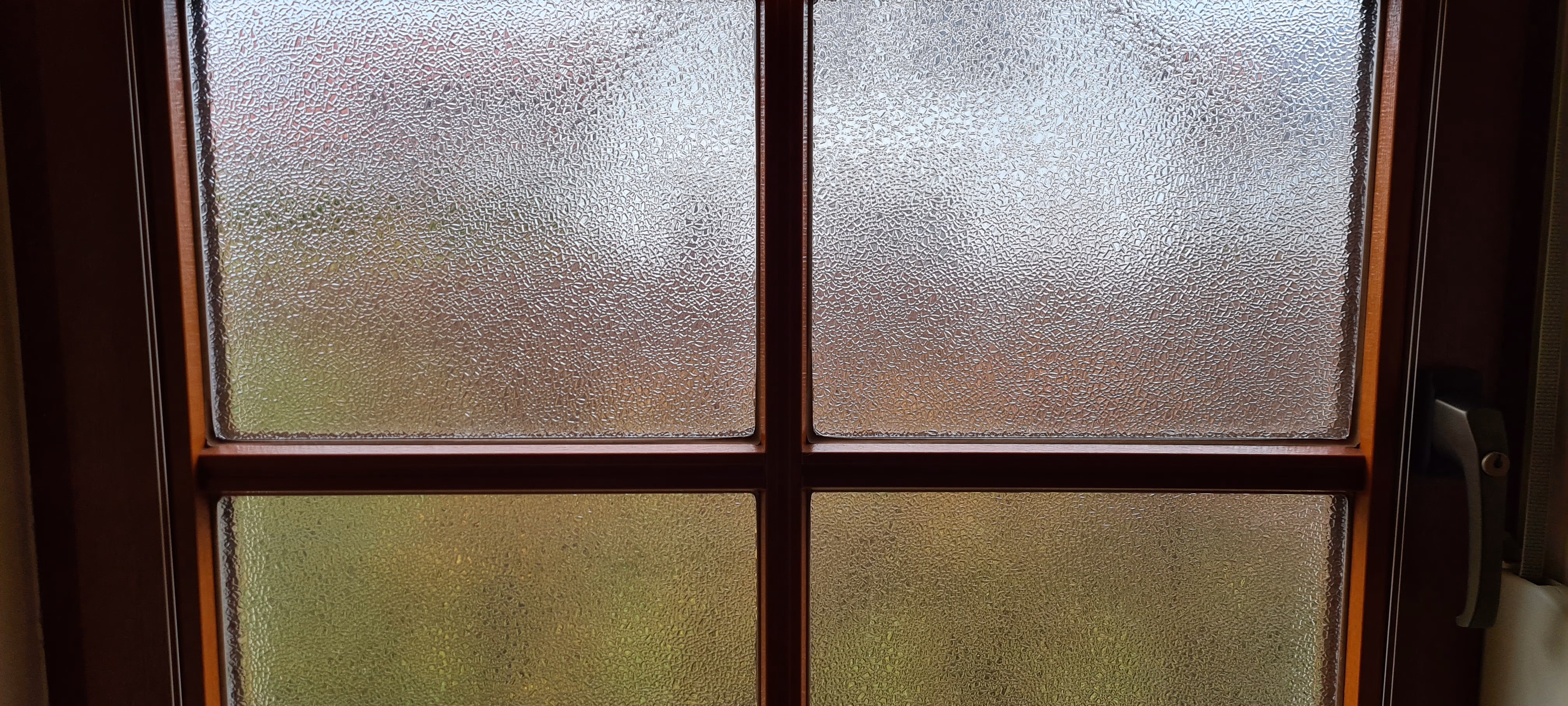 Riffelglas Fensterfolie als Zuschnitt nach Maß