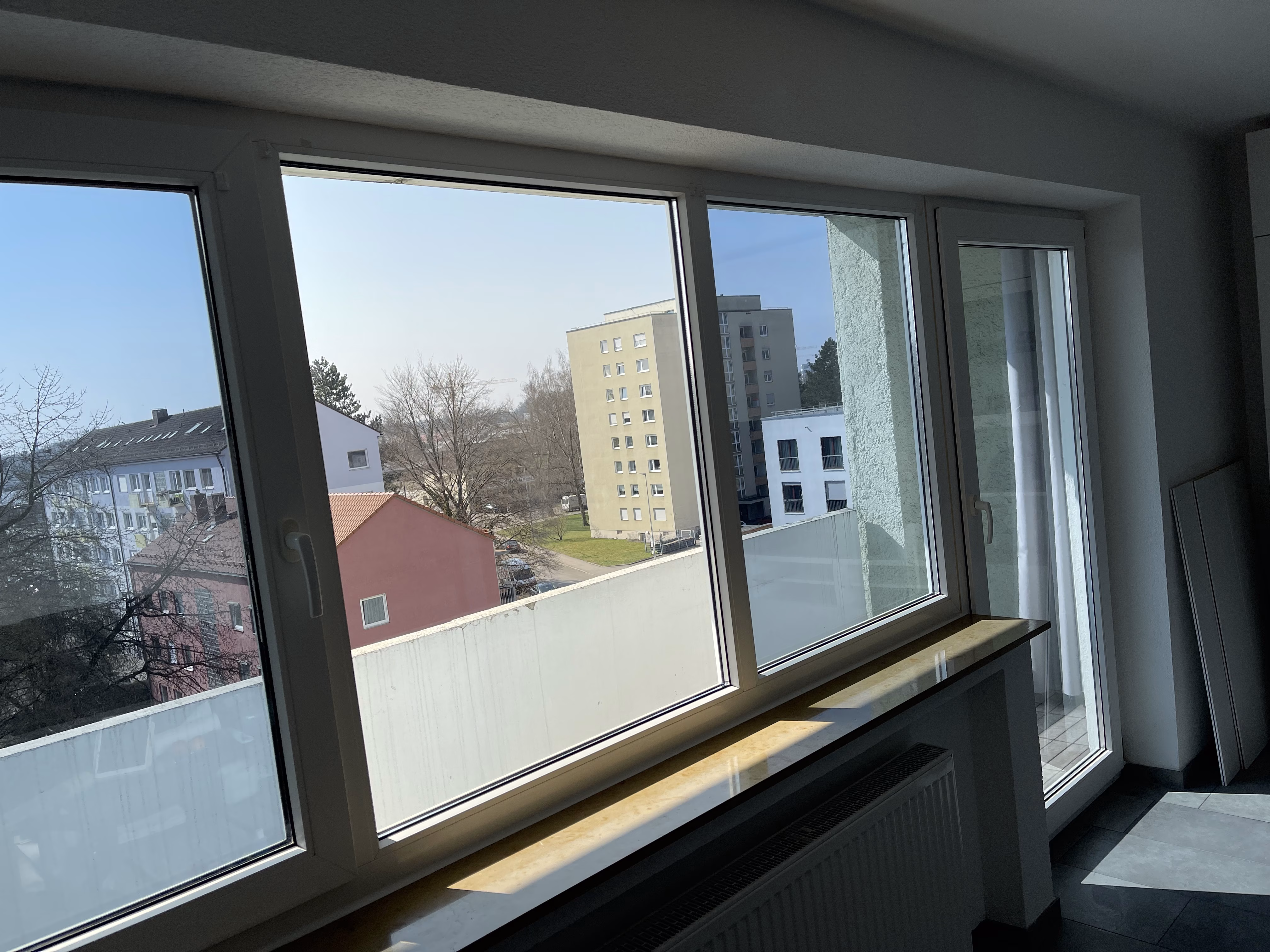 Unterschied Sonnenschutzfolie, stark verspiegelt