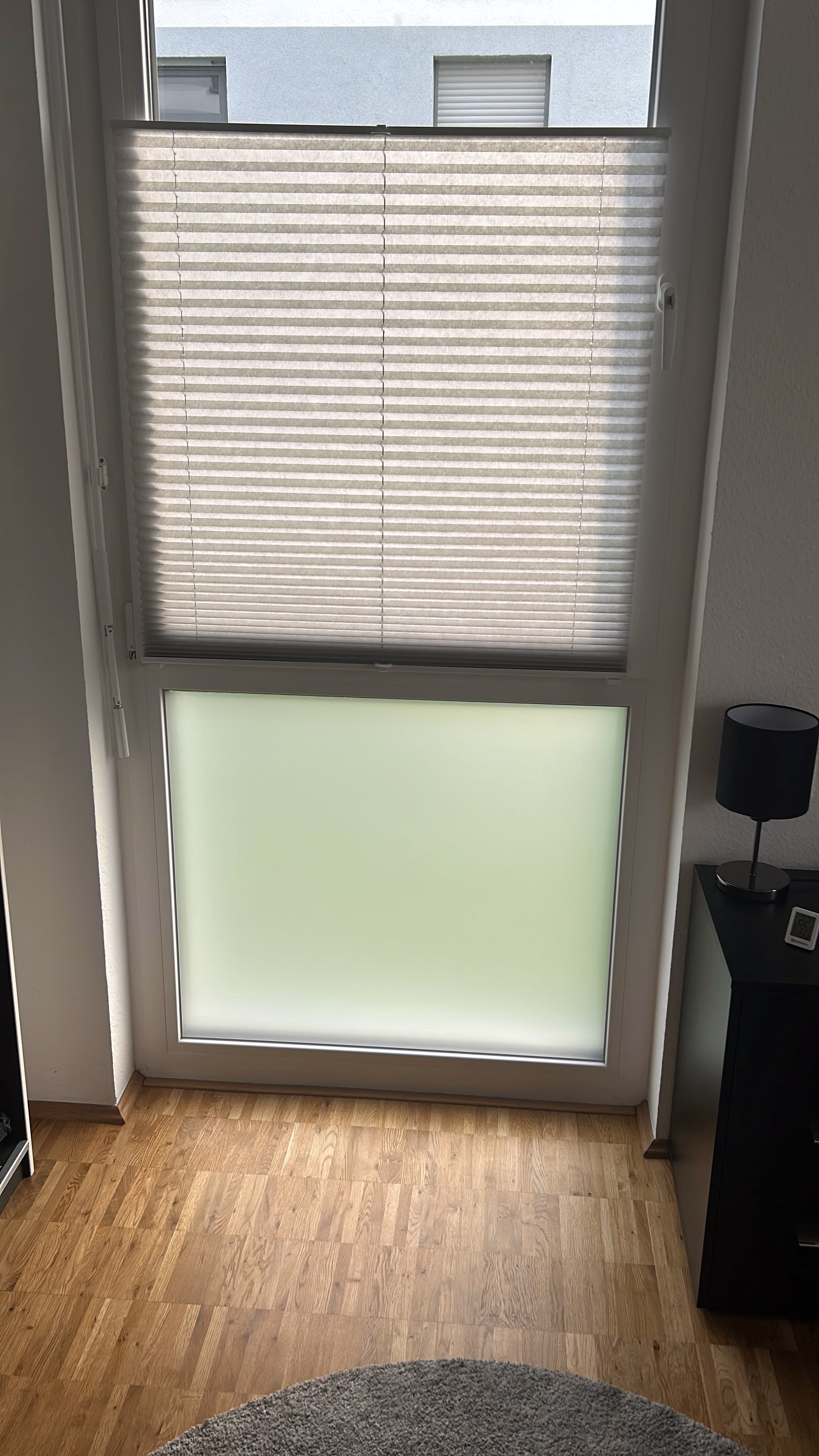 Fensterfolie im Sandstrahldesign weiß matt