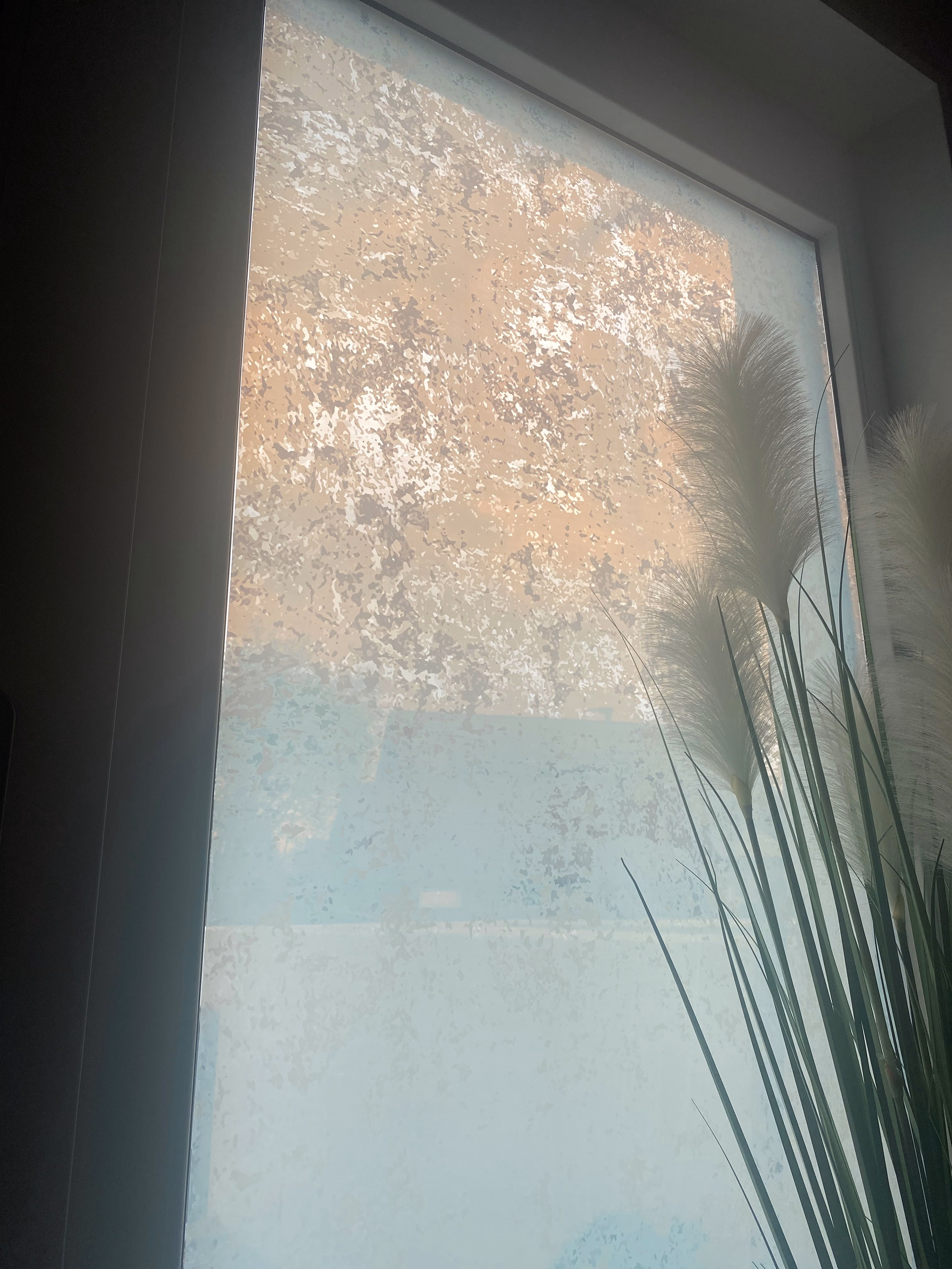 Sichtschutzfolie mit Optik weißer Marmor