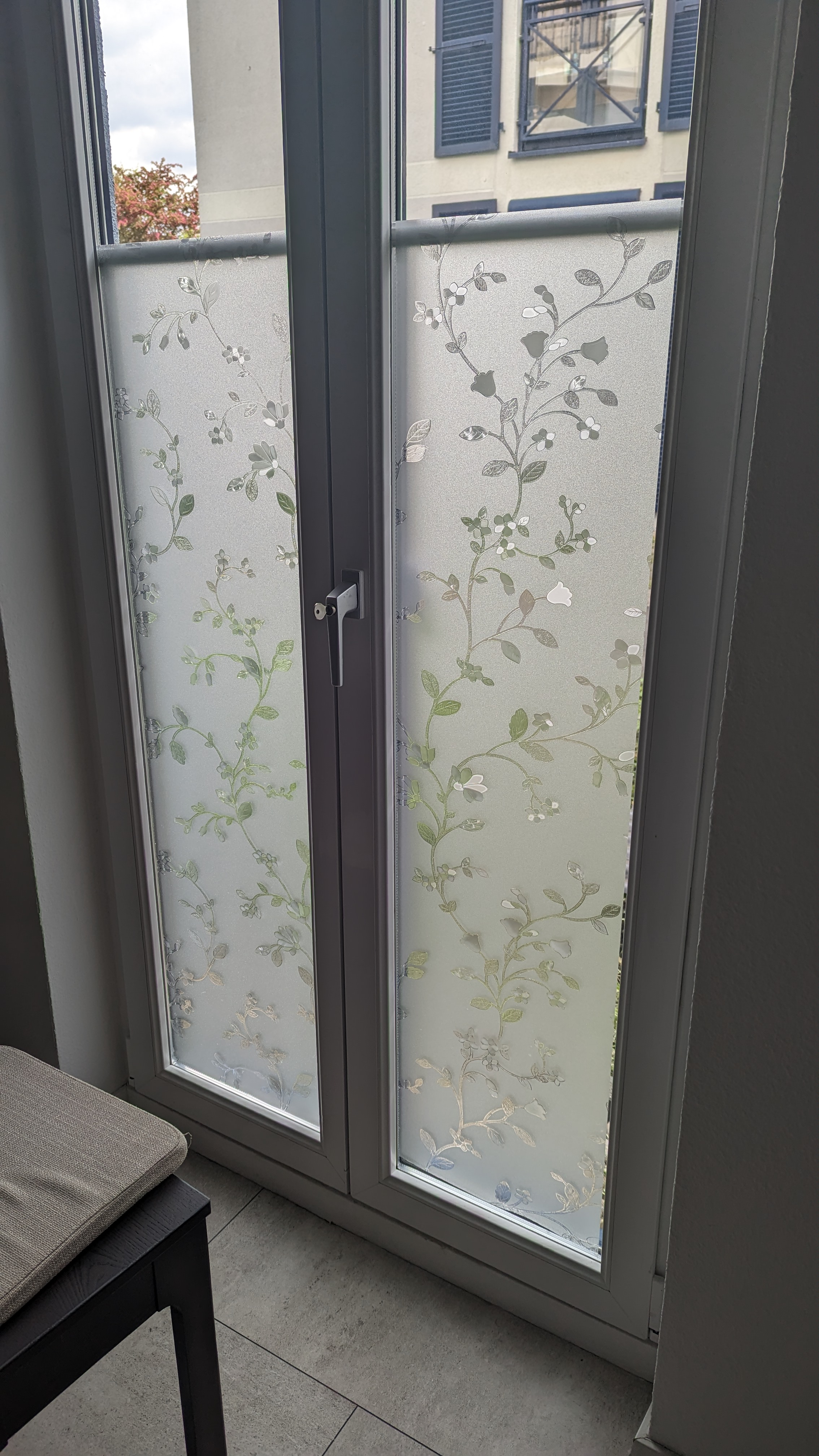 Blumenranken Fensterfolie geprägt