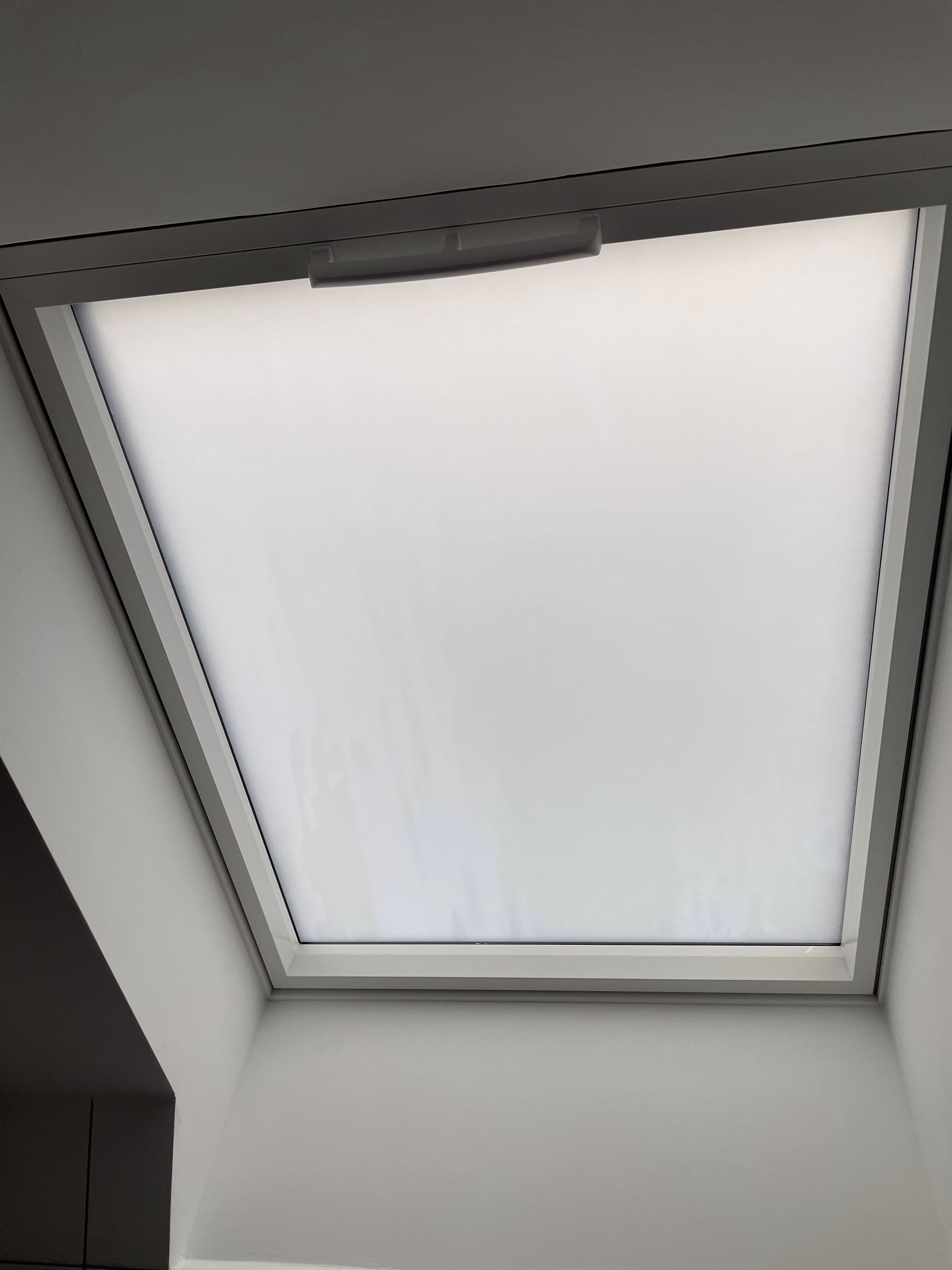 Milchglasfolie für Dachfenster