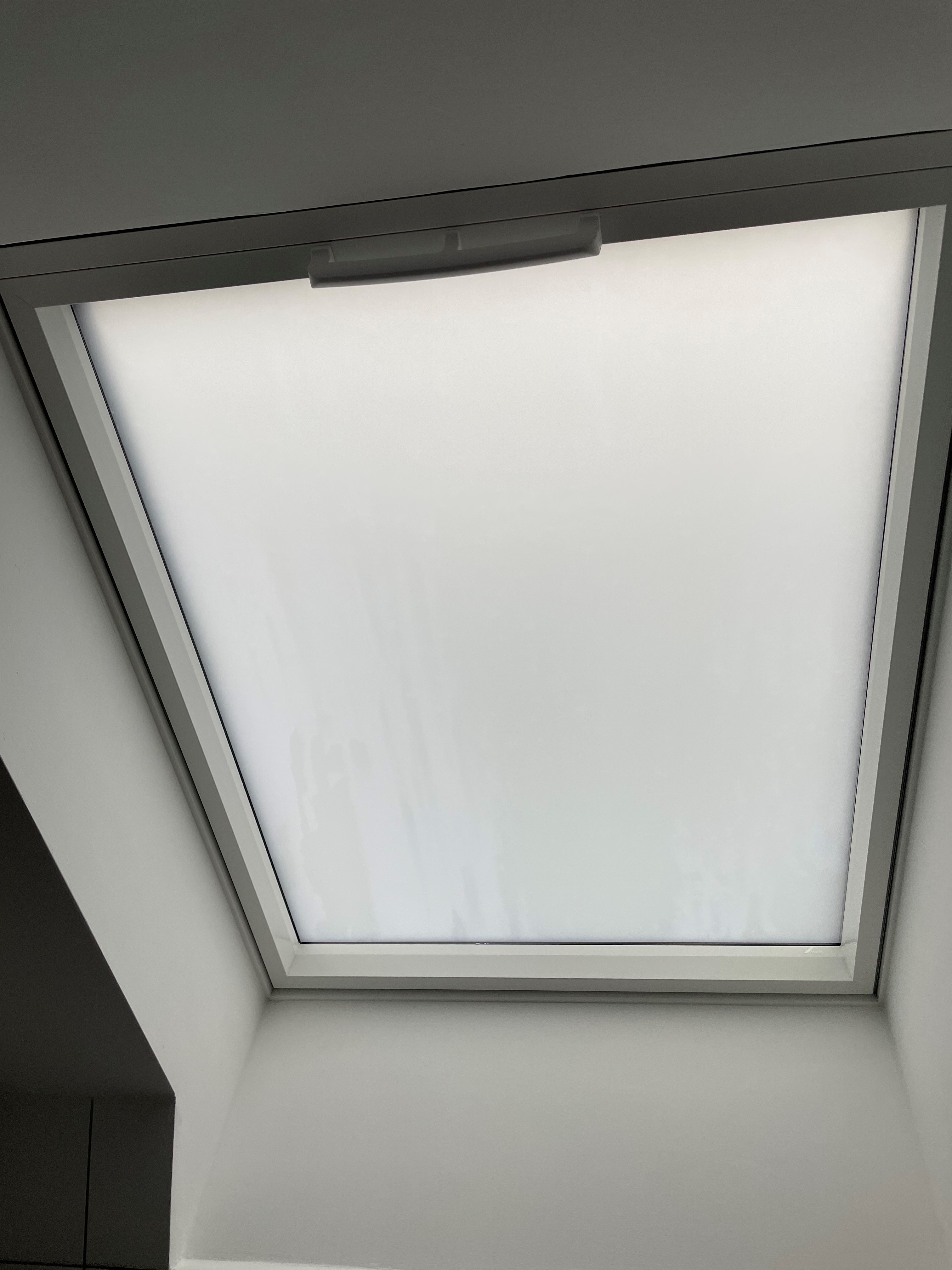 Milchglasfolie für Dachfenster
