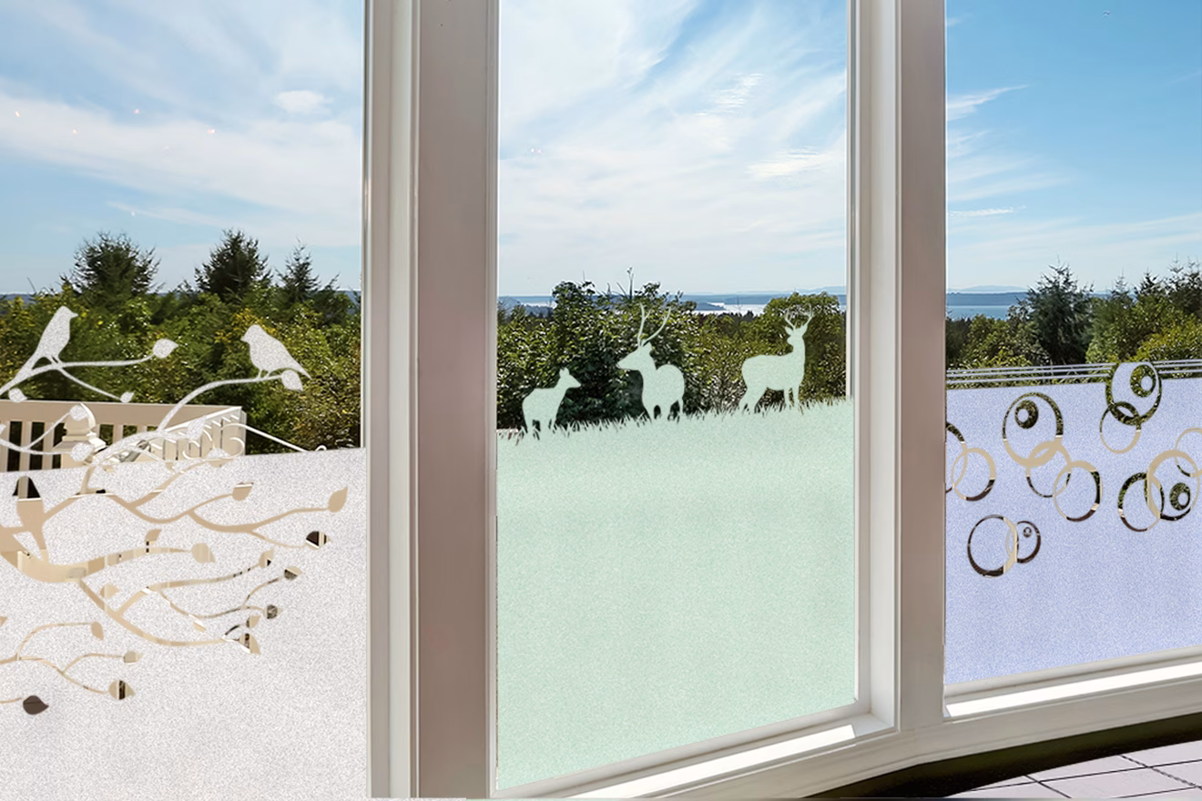 Glasdekore für Fenster passgenau kaufen Fenster mit unterschiedlichen Glasdekorfolien