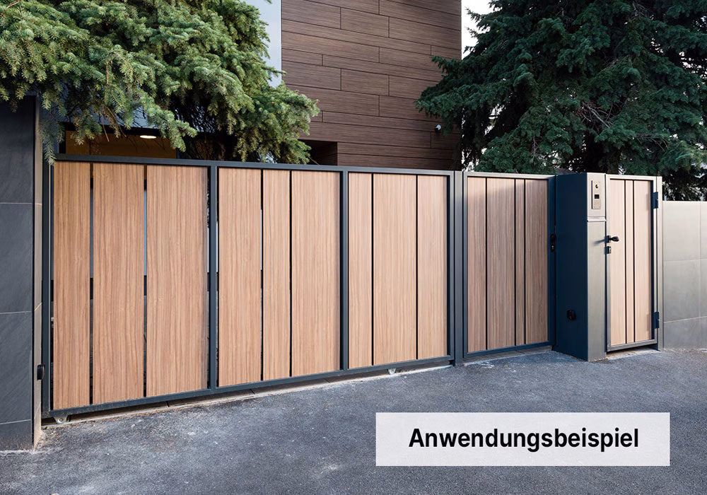 Outdoorfolie selbstklebend an einem Rolltor