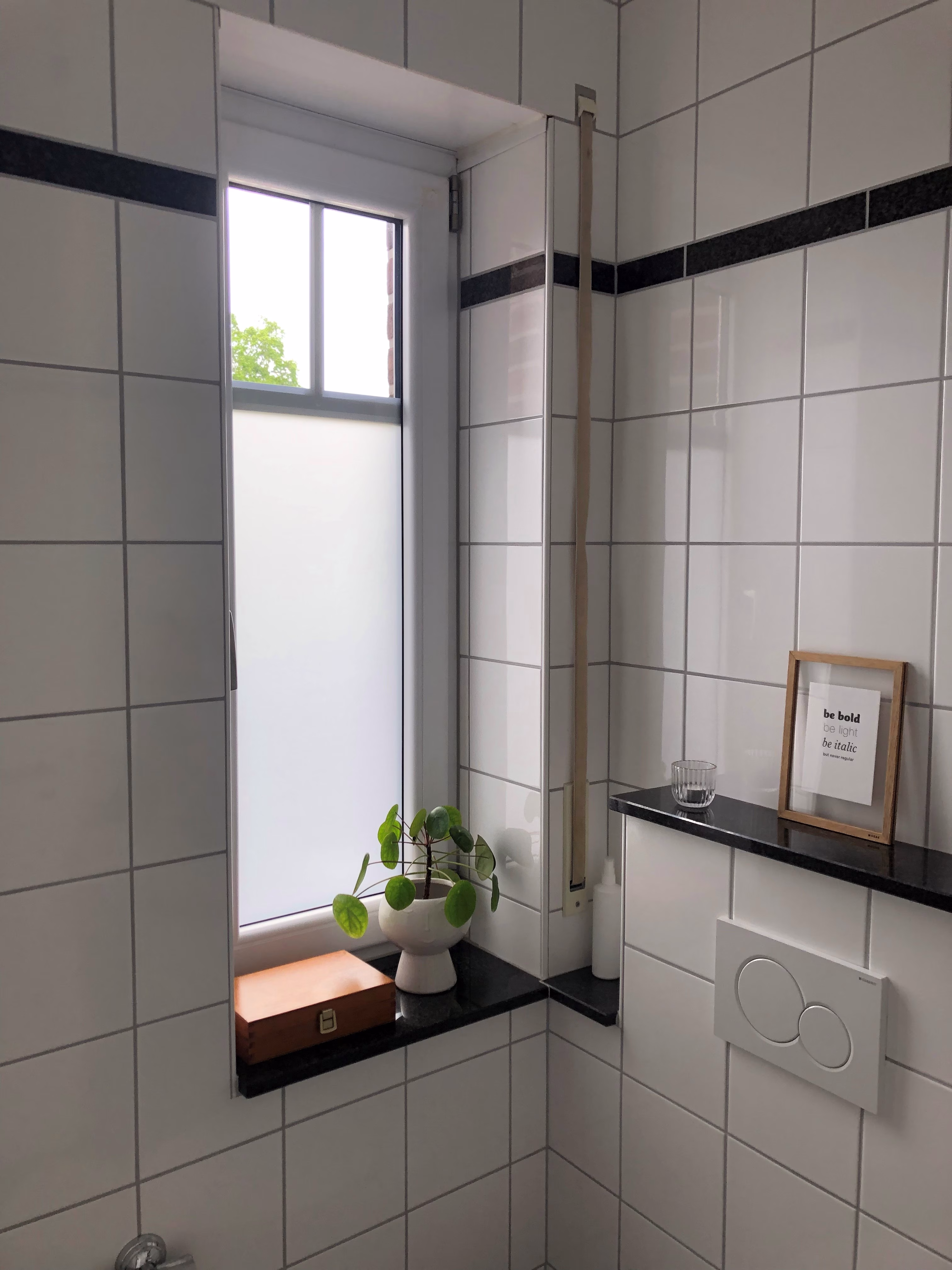 Fensterfolie milchig im Bad