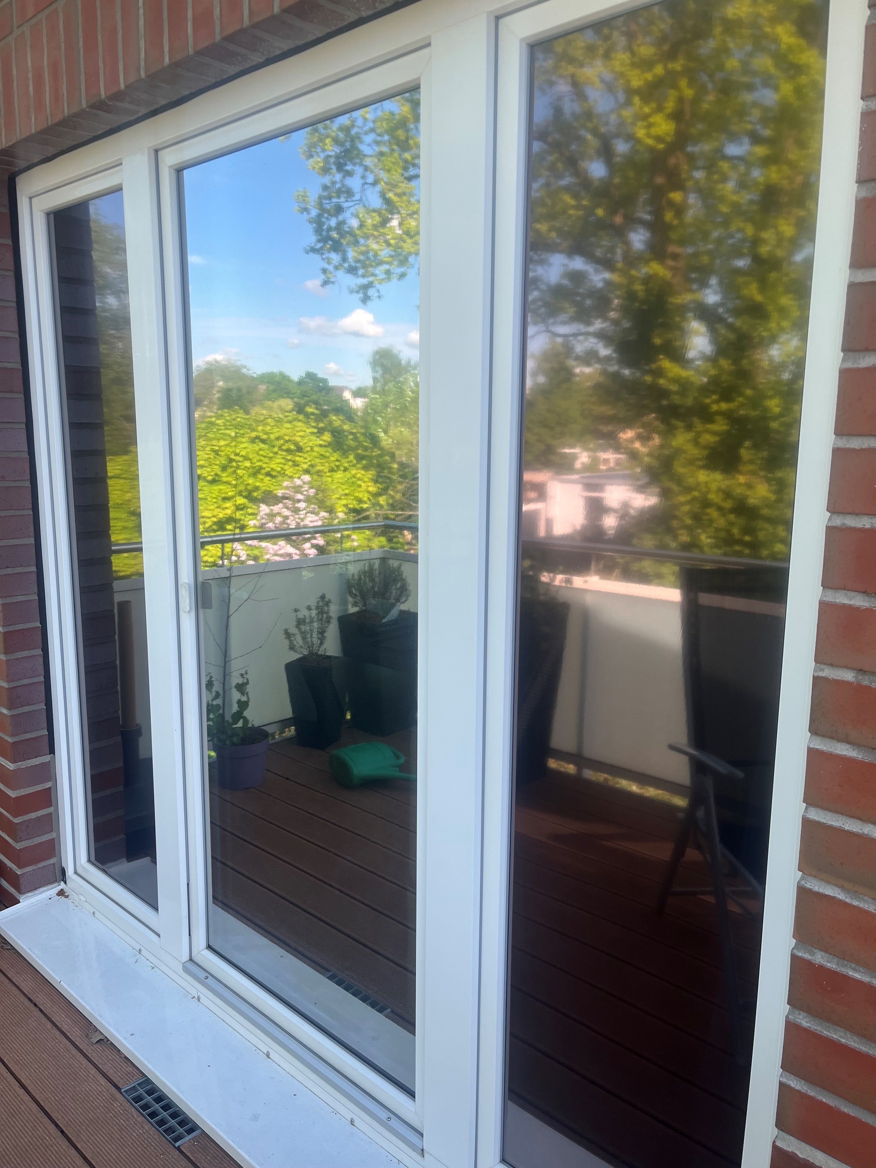 Sonnenschutzfolie, selbsthaftend, silber dunkel verspiegelt
