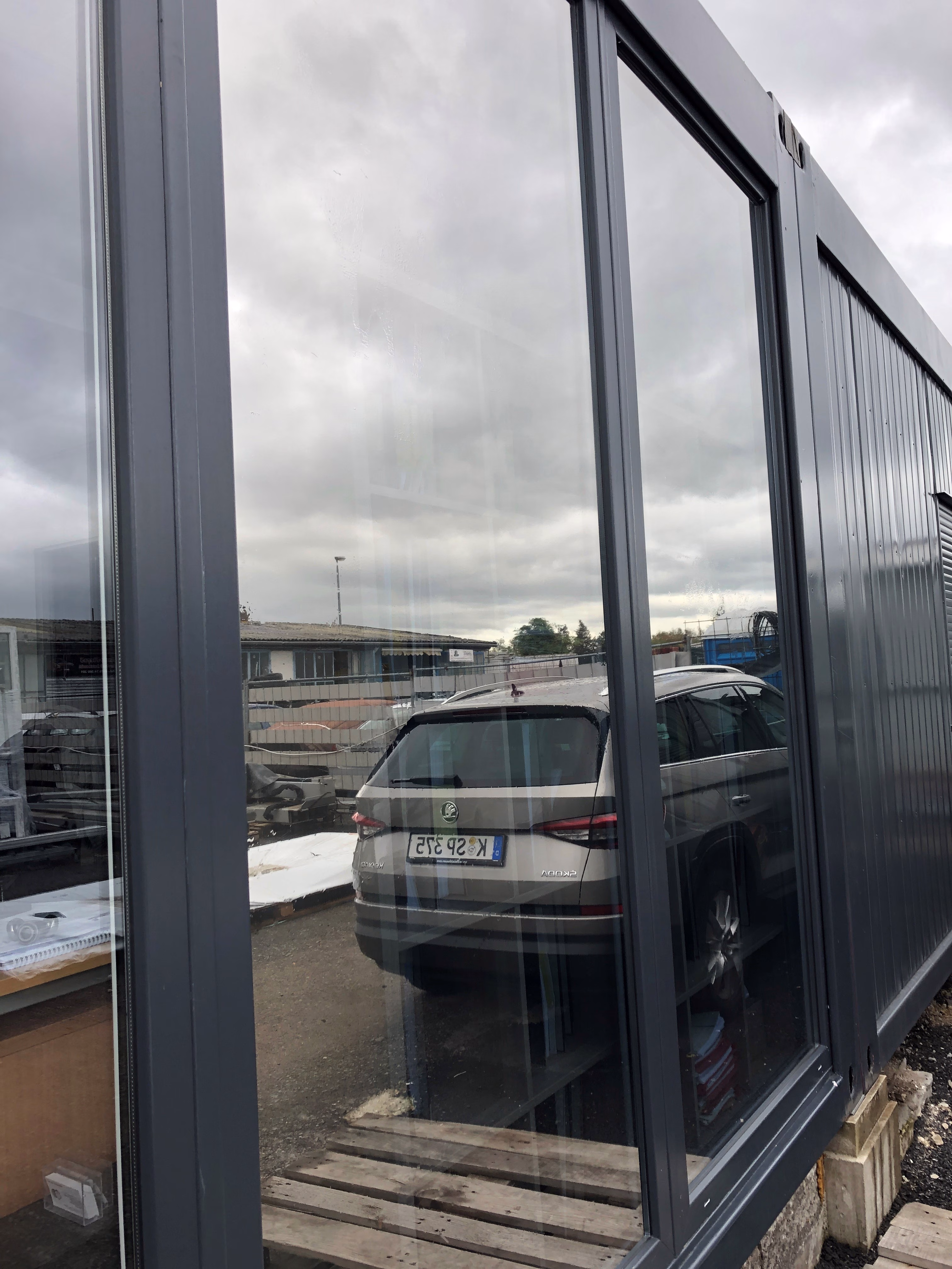 Außenansicht Sonnenschutzfolie silber mittel verspiegelt