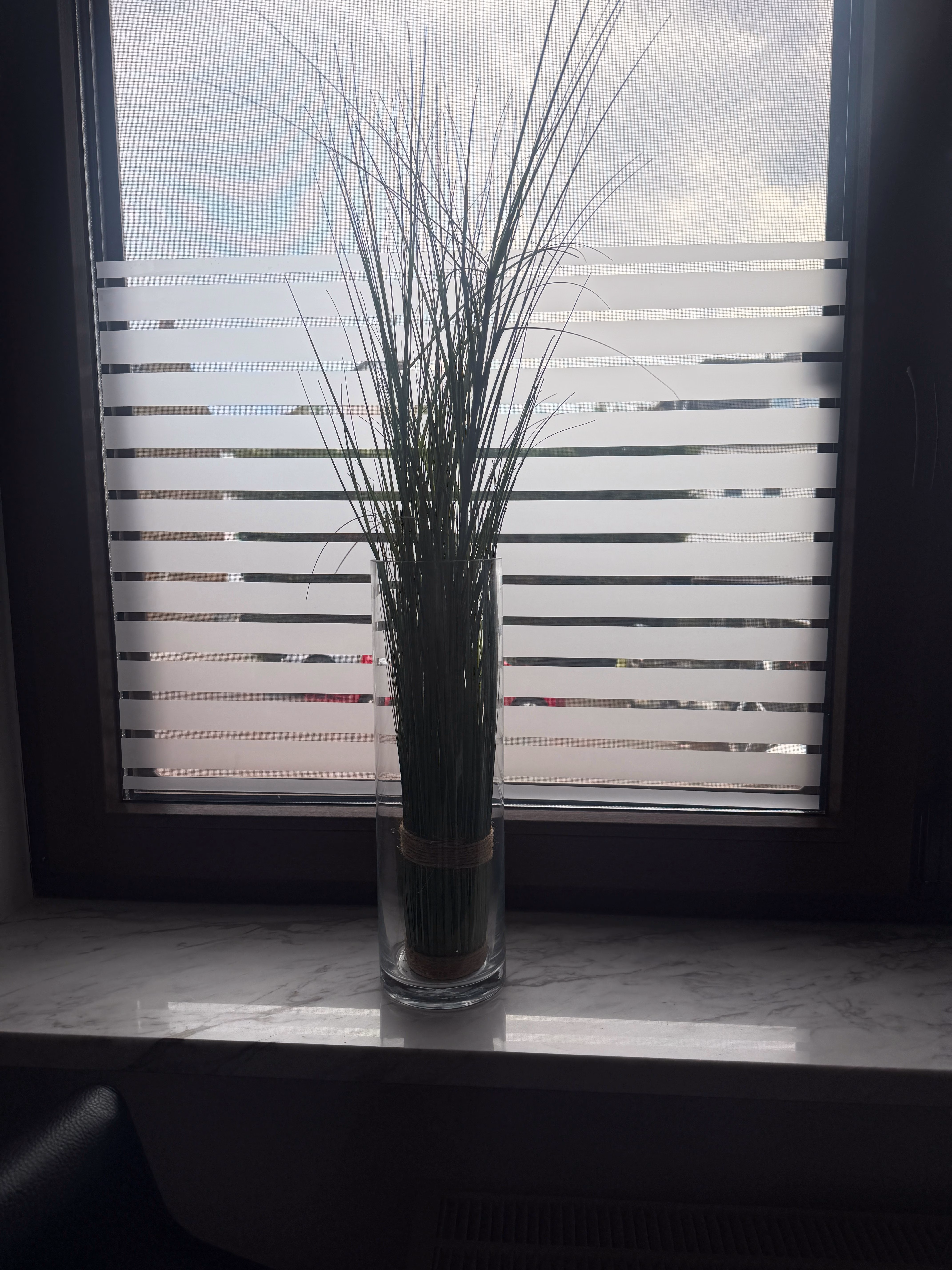 schulterhoher Sichtschutz mit Streifenfolie