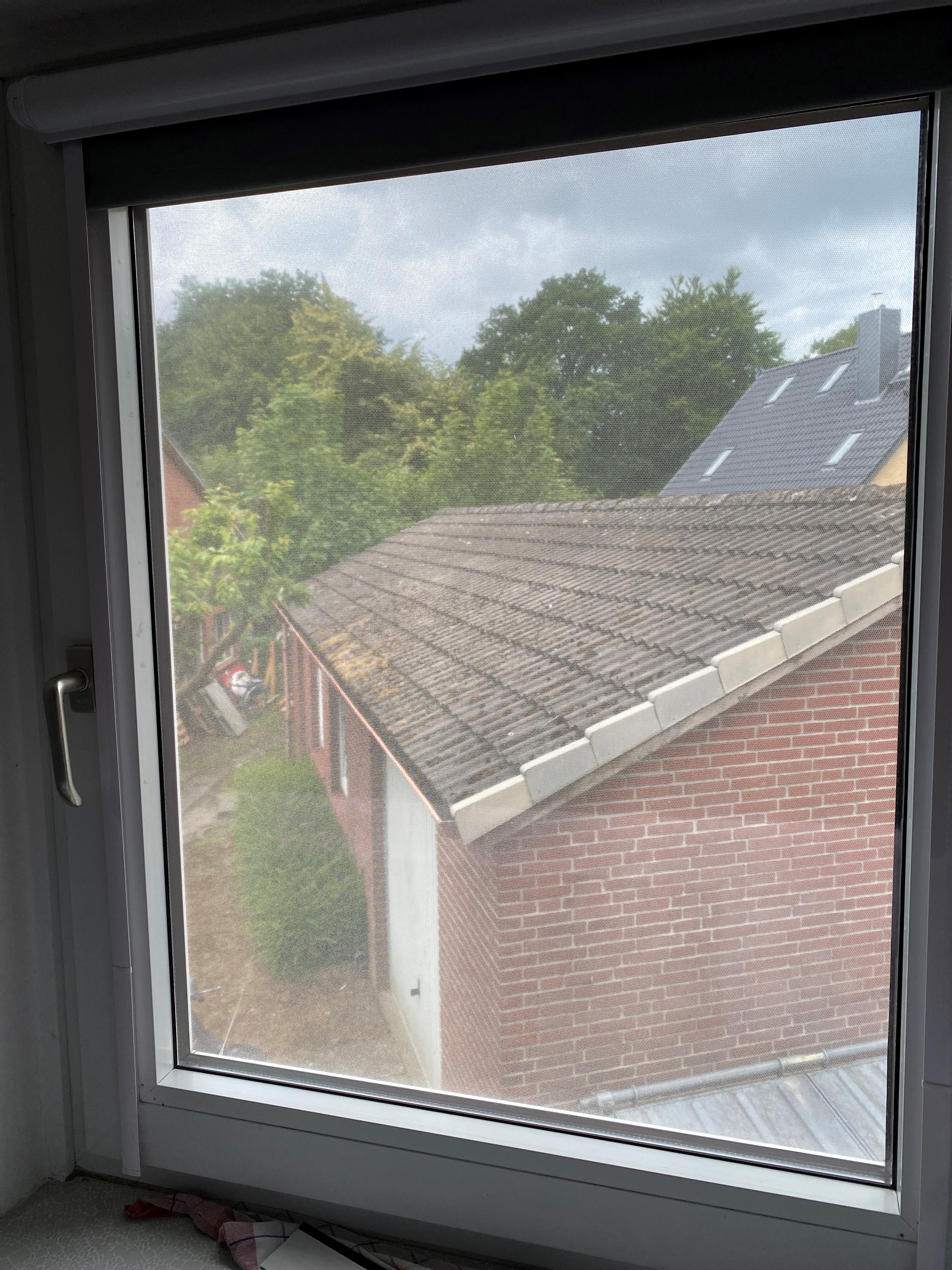 Sonnenschutzfolie, silber dunkel verspiegelt selbsthaftend