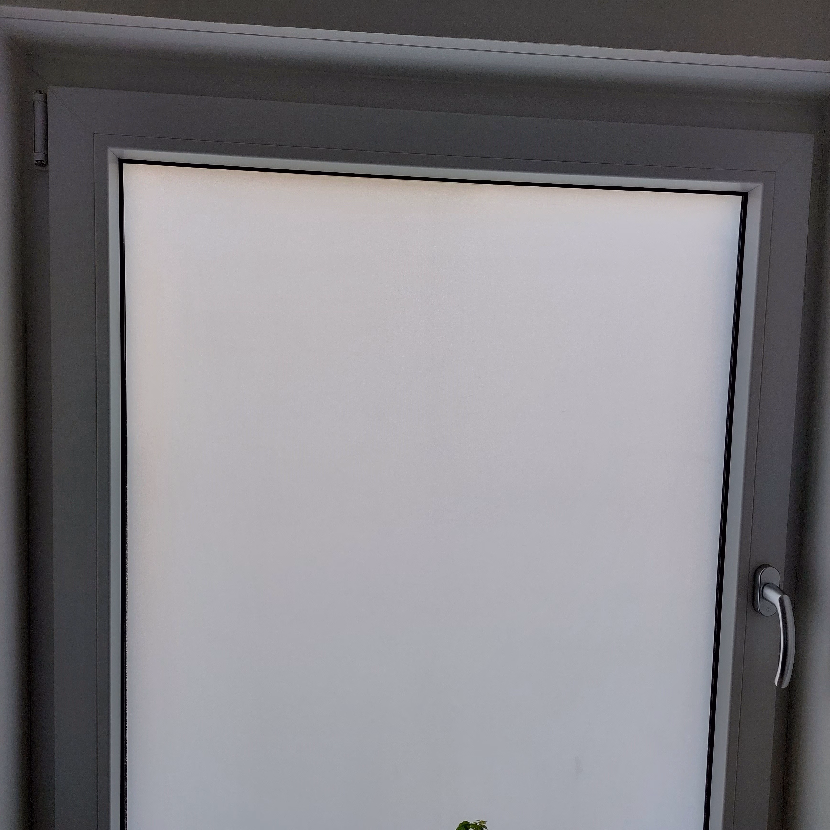 1696588389