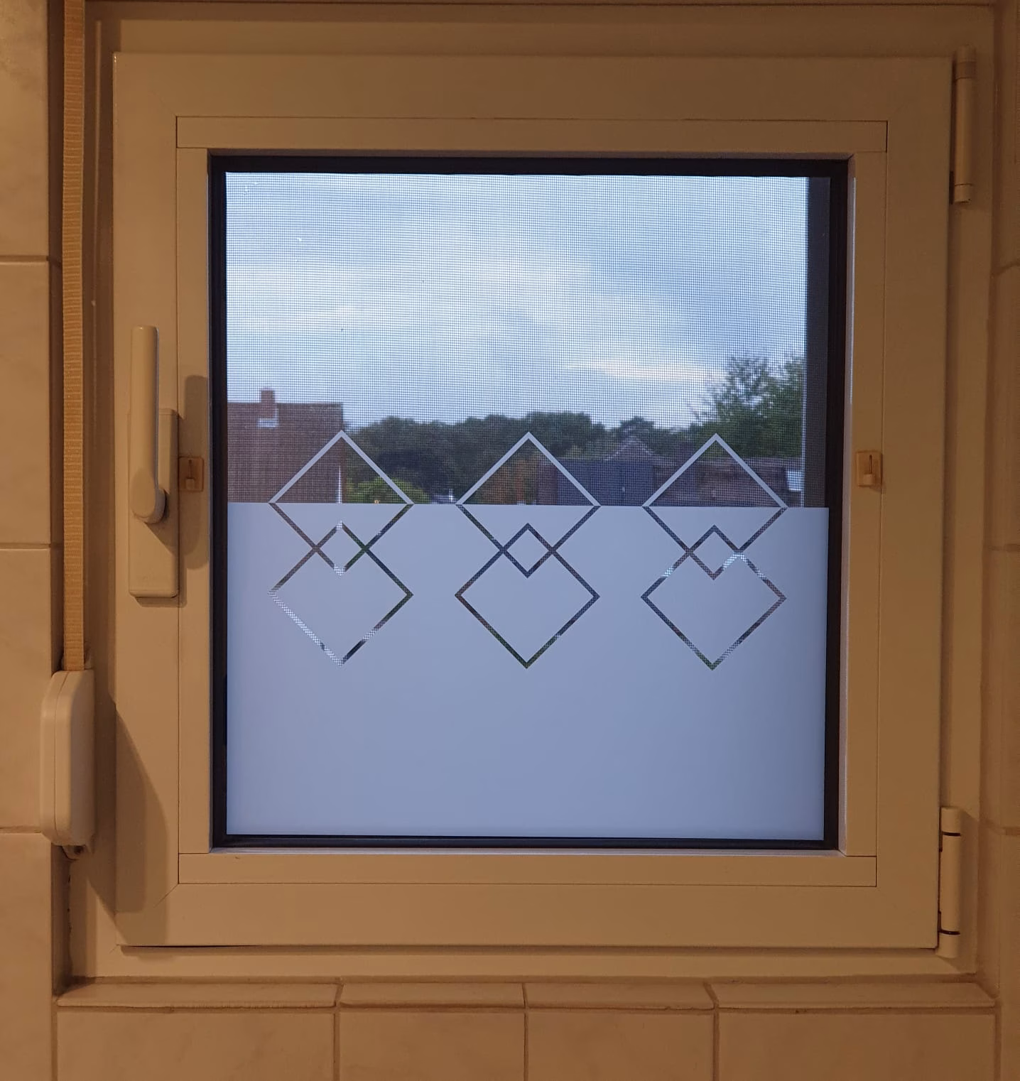 Glasdekor für Fenster im Design Konturquadrate Glasdekor für Fenster im Design Konturquadrate