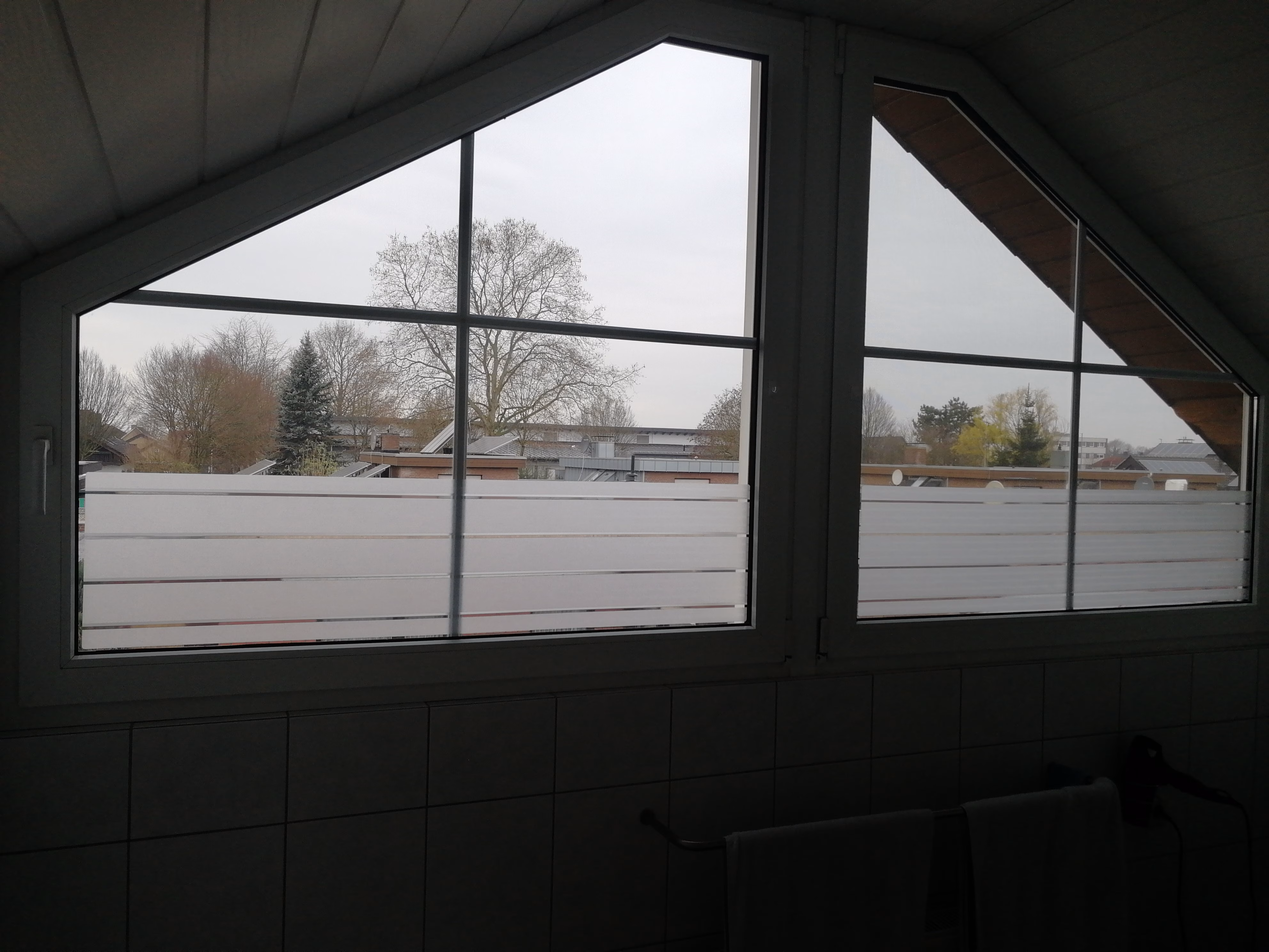 Adhäsionsfolie Streifendesign 65 mm geprägt