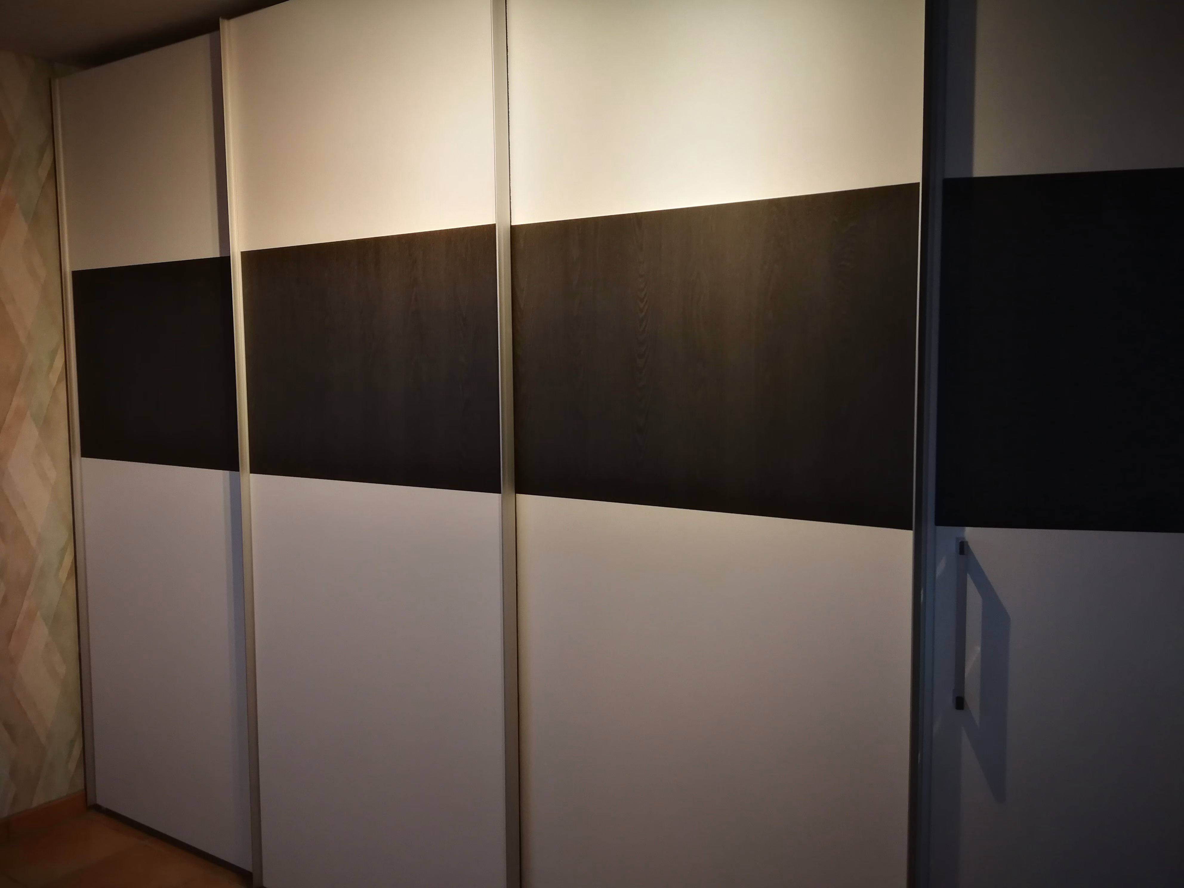 Eiche antik schwarz, Klebefolie in Holzoptik