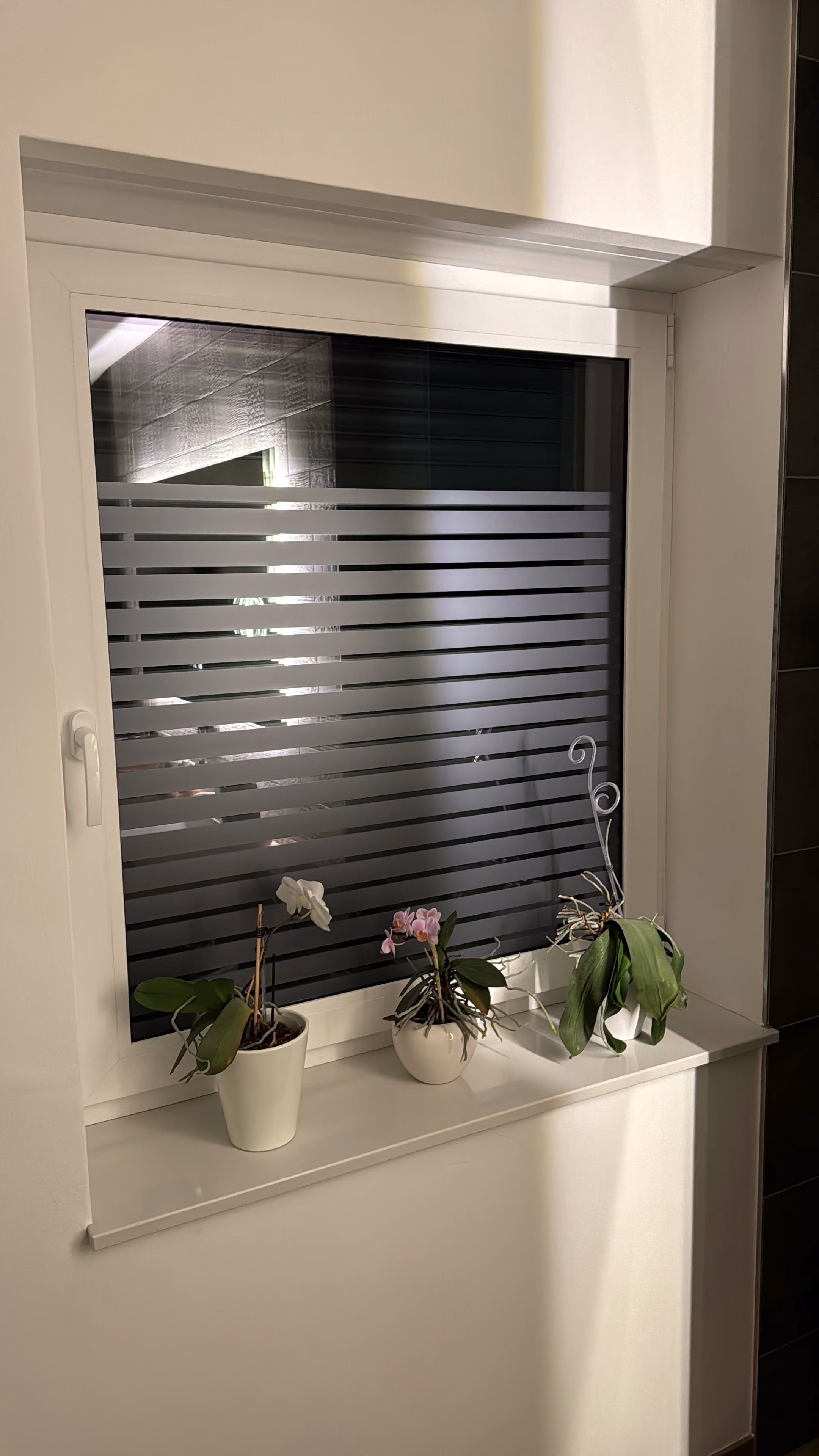 Dekorfolie, horizontale transparent-weiße Streifen, Breite 35 mm