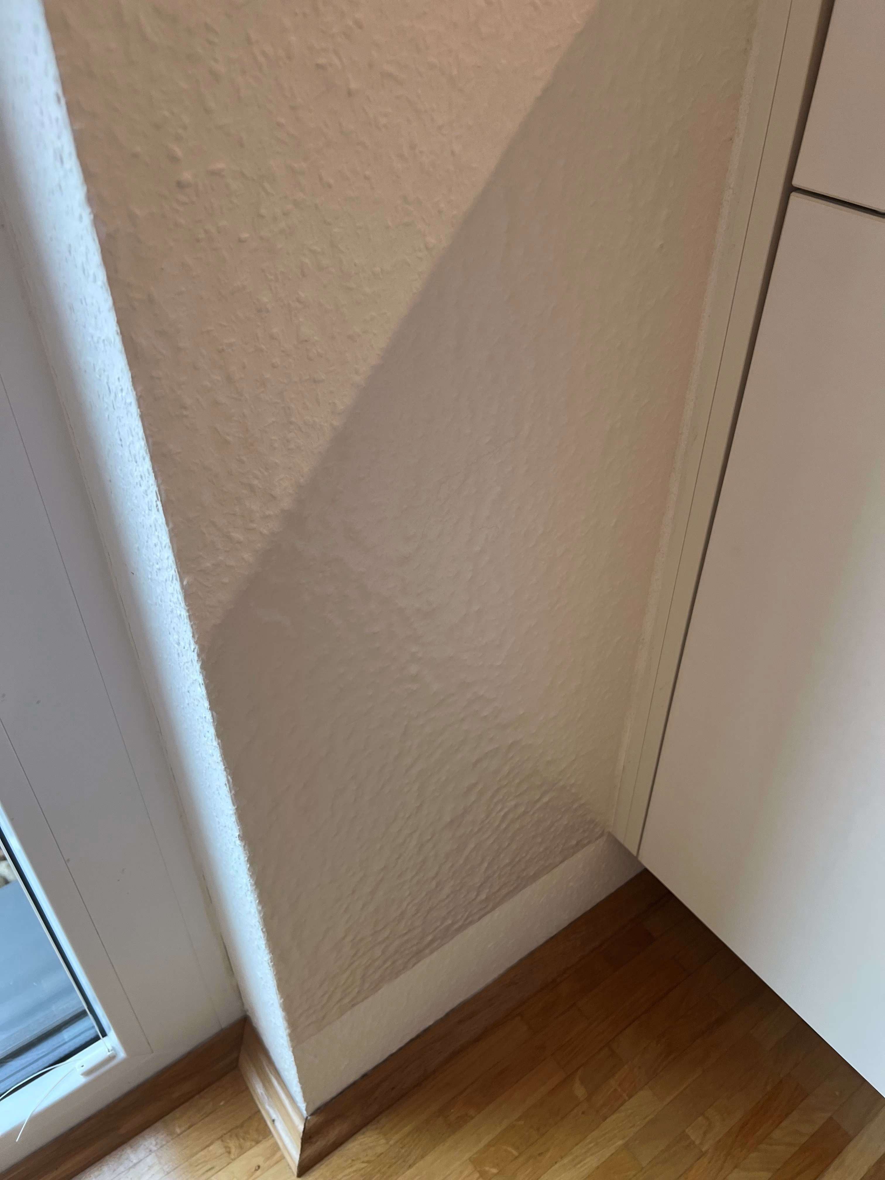 Wandschutzfolie für raue Flächen