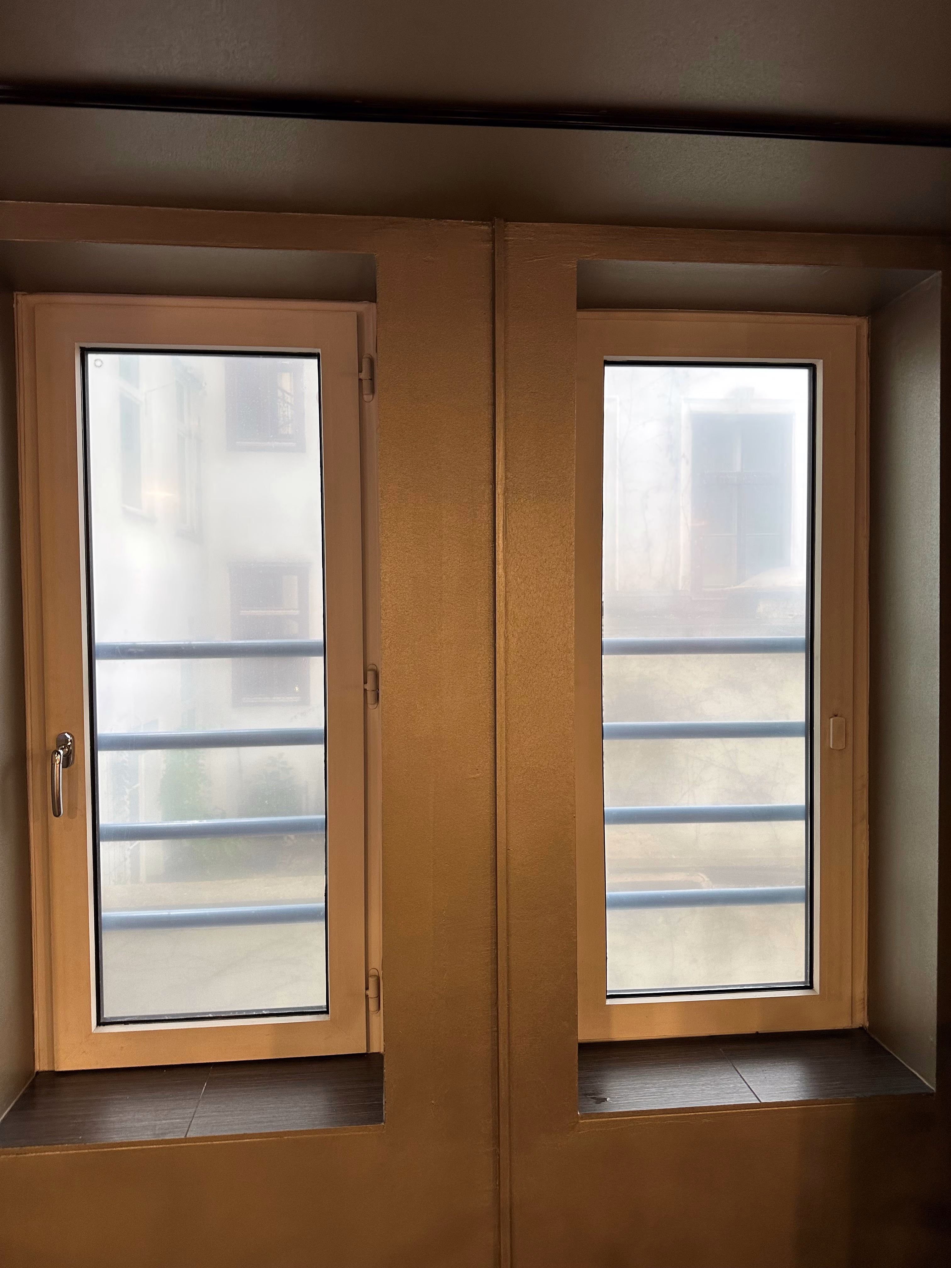 leicht durchsichtige Sichtschutzfolie