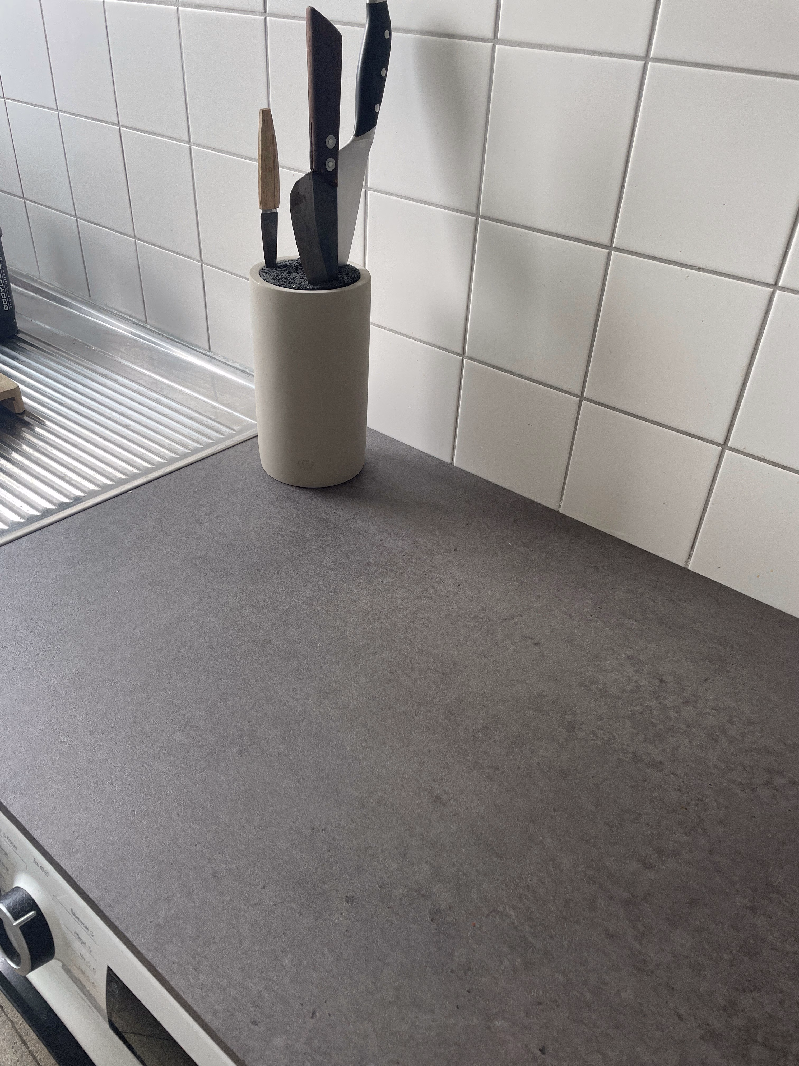 Beton, dunkelgrau, Klebefolie in Steinoptik