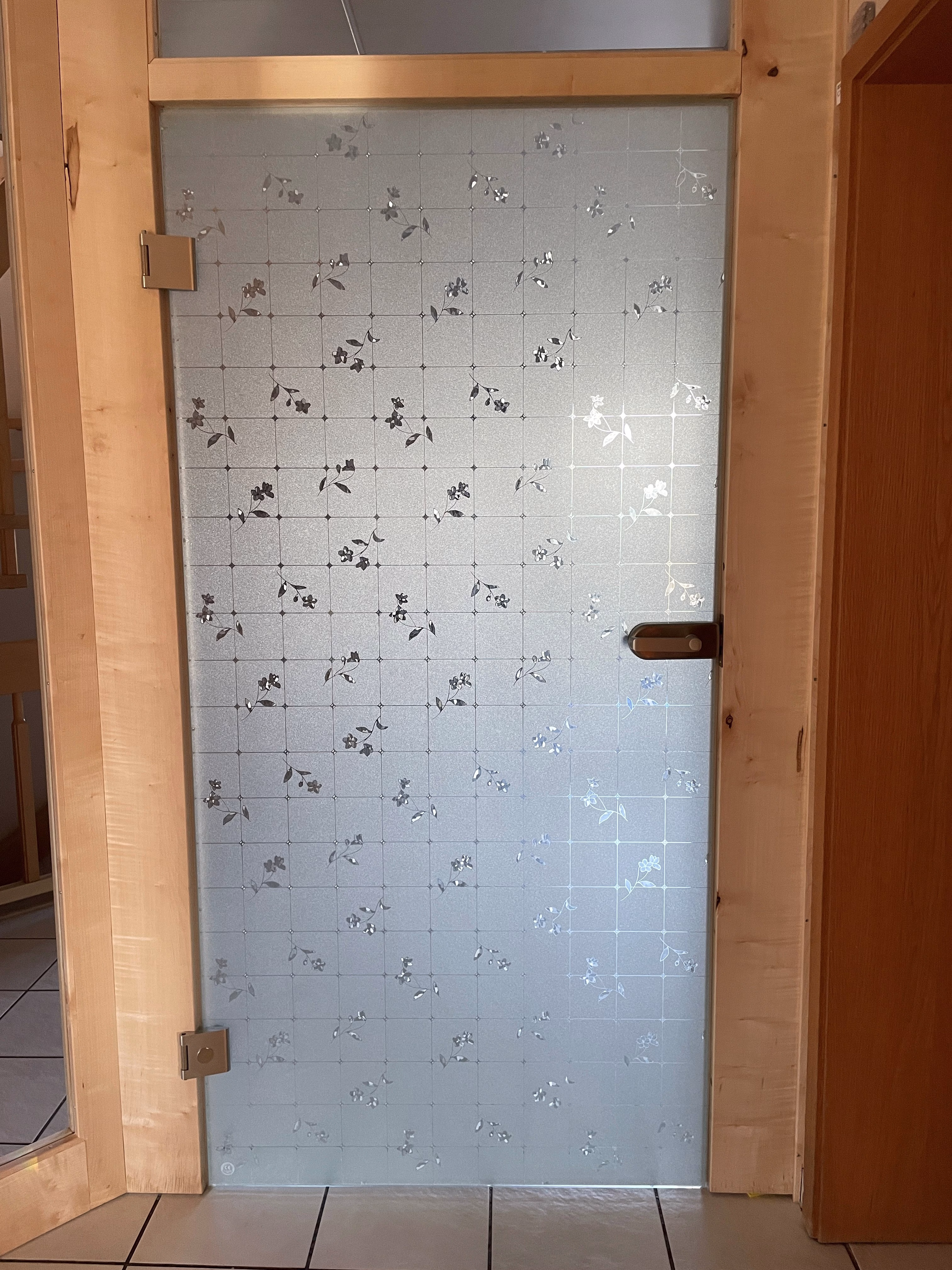 Fensterfolie kleberlos in Bleiglasoptik