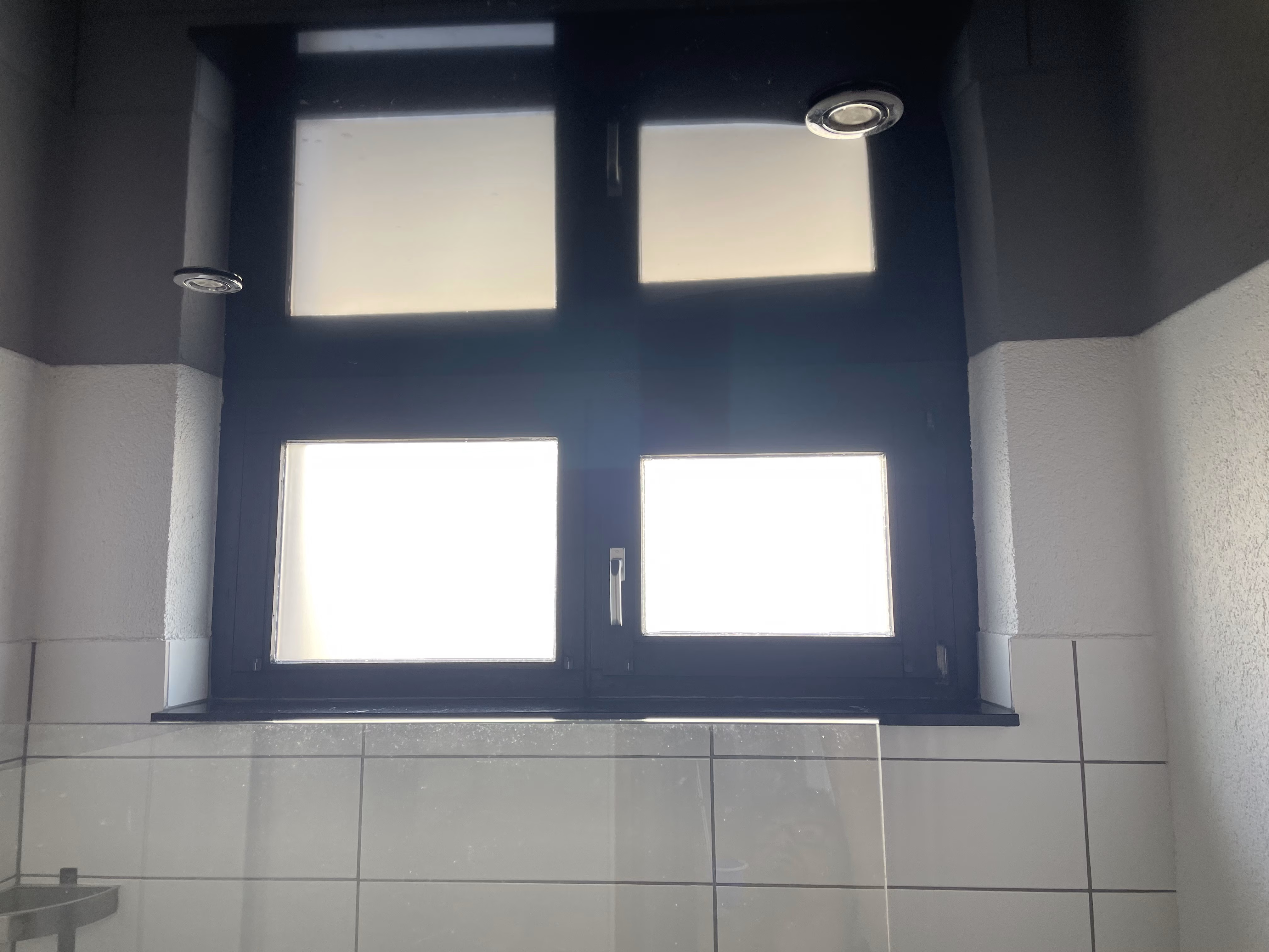1696452188