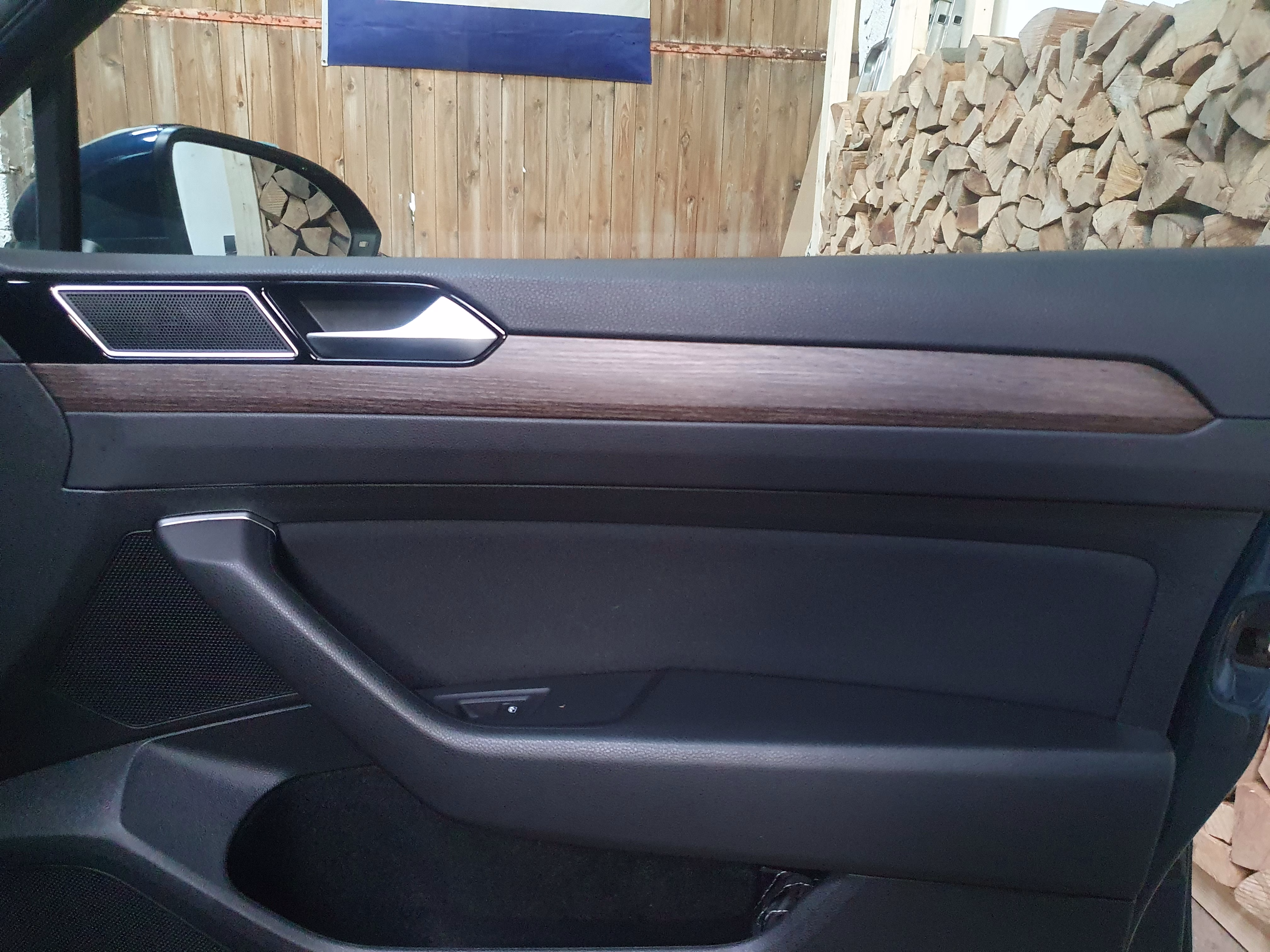 Eiche schwarz-braun, Klebefolie in Holzoptik