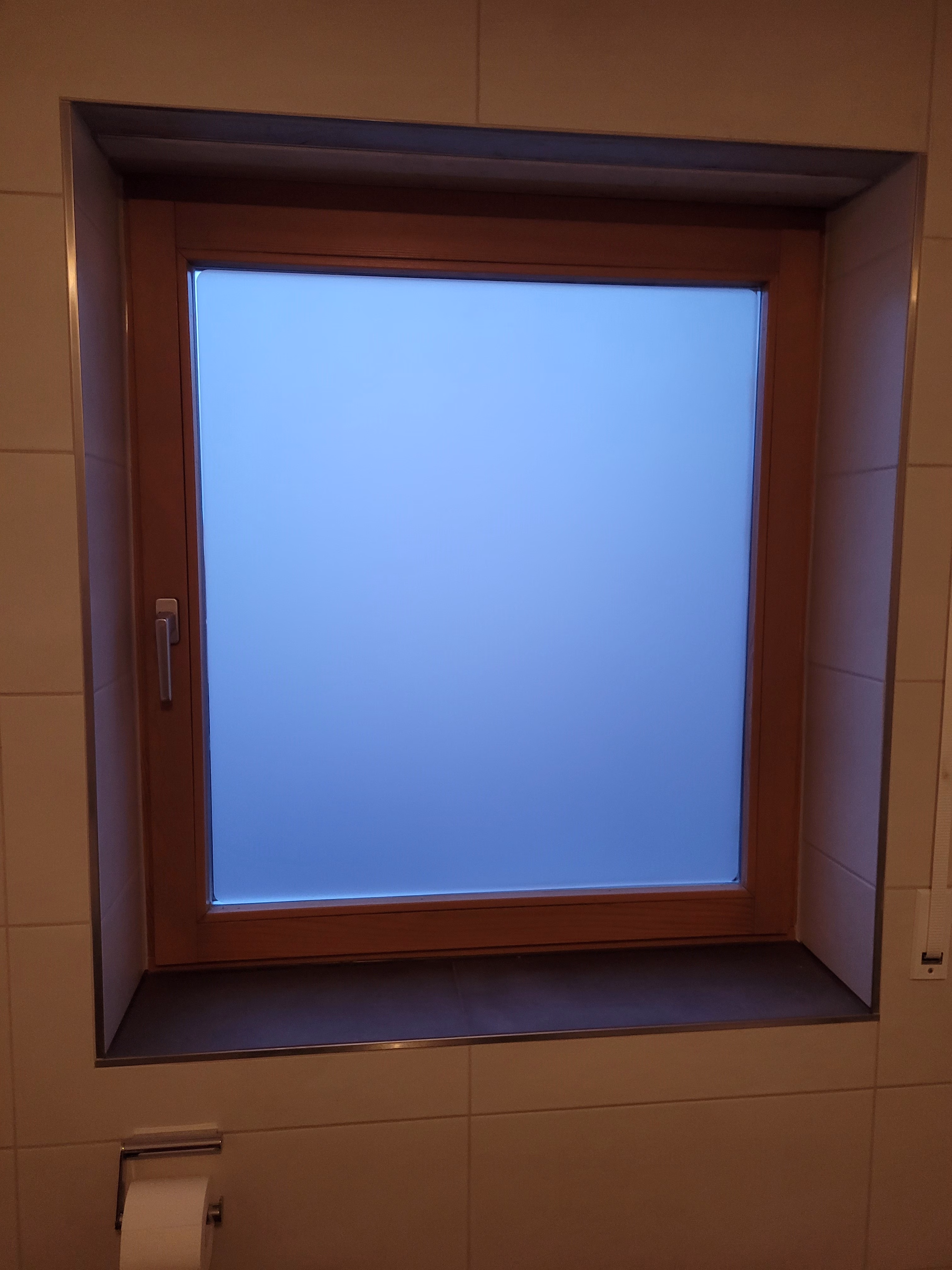 Satinatofolie Sandstrahloptik im Bad