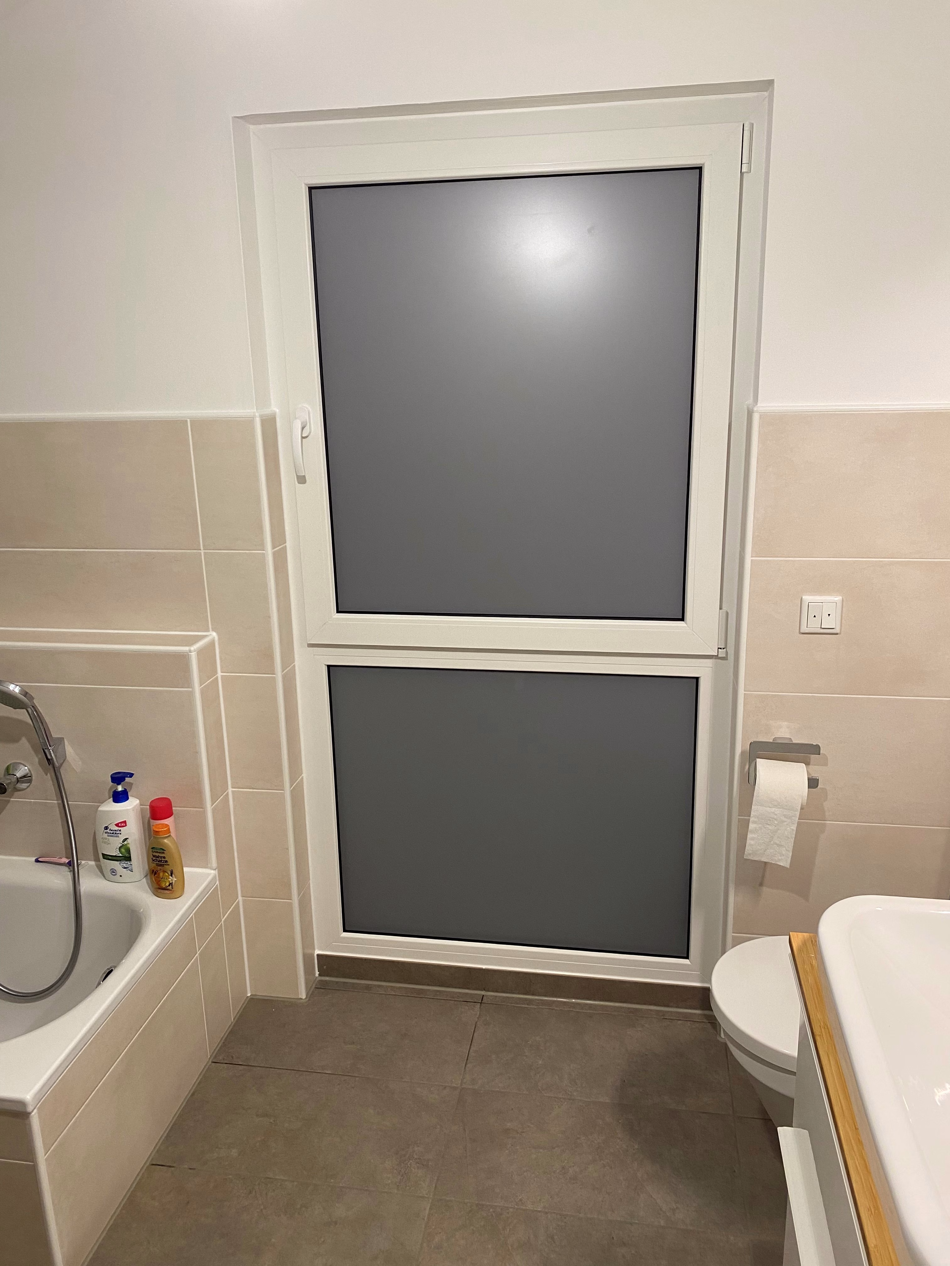 Milchglasfolie im Badezimmer