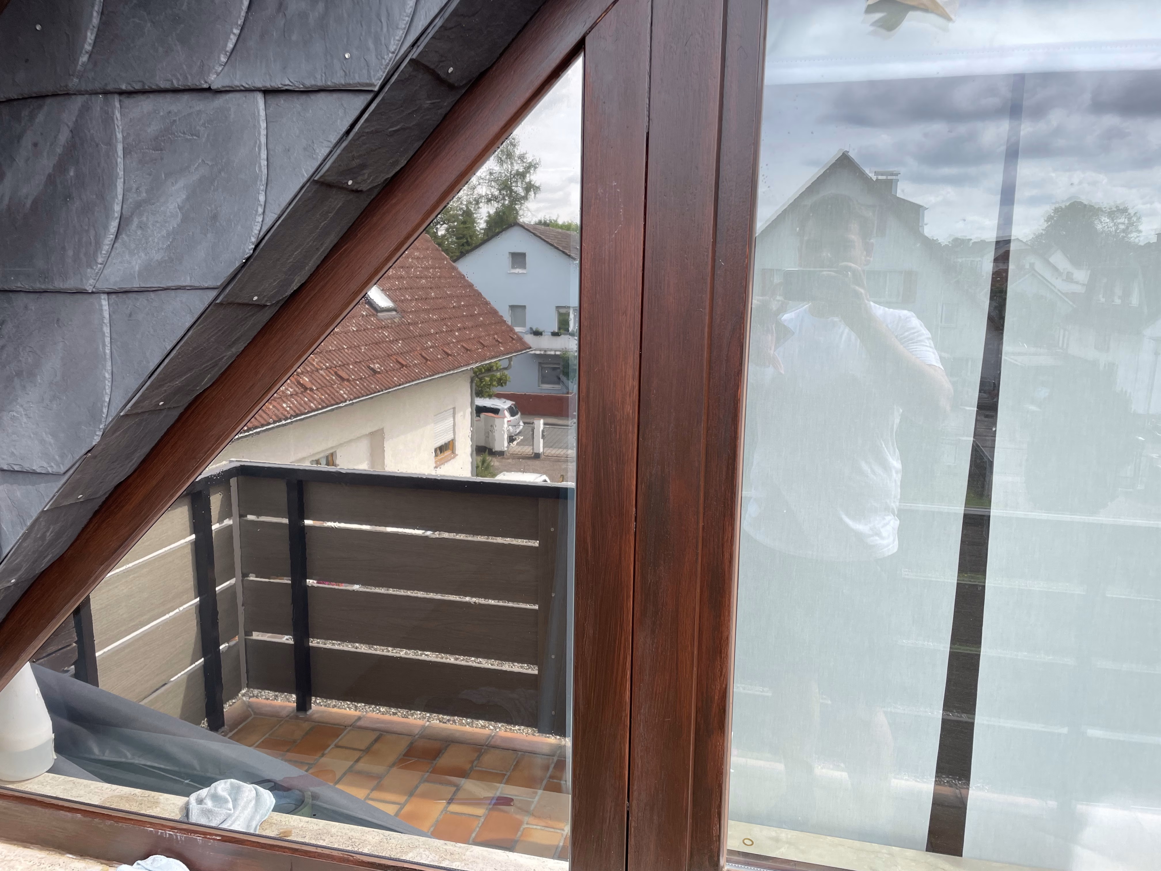 Spiegelfolie für die Außenmontage mit Blickrichtung vom Balkon aus