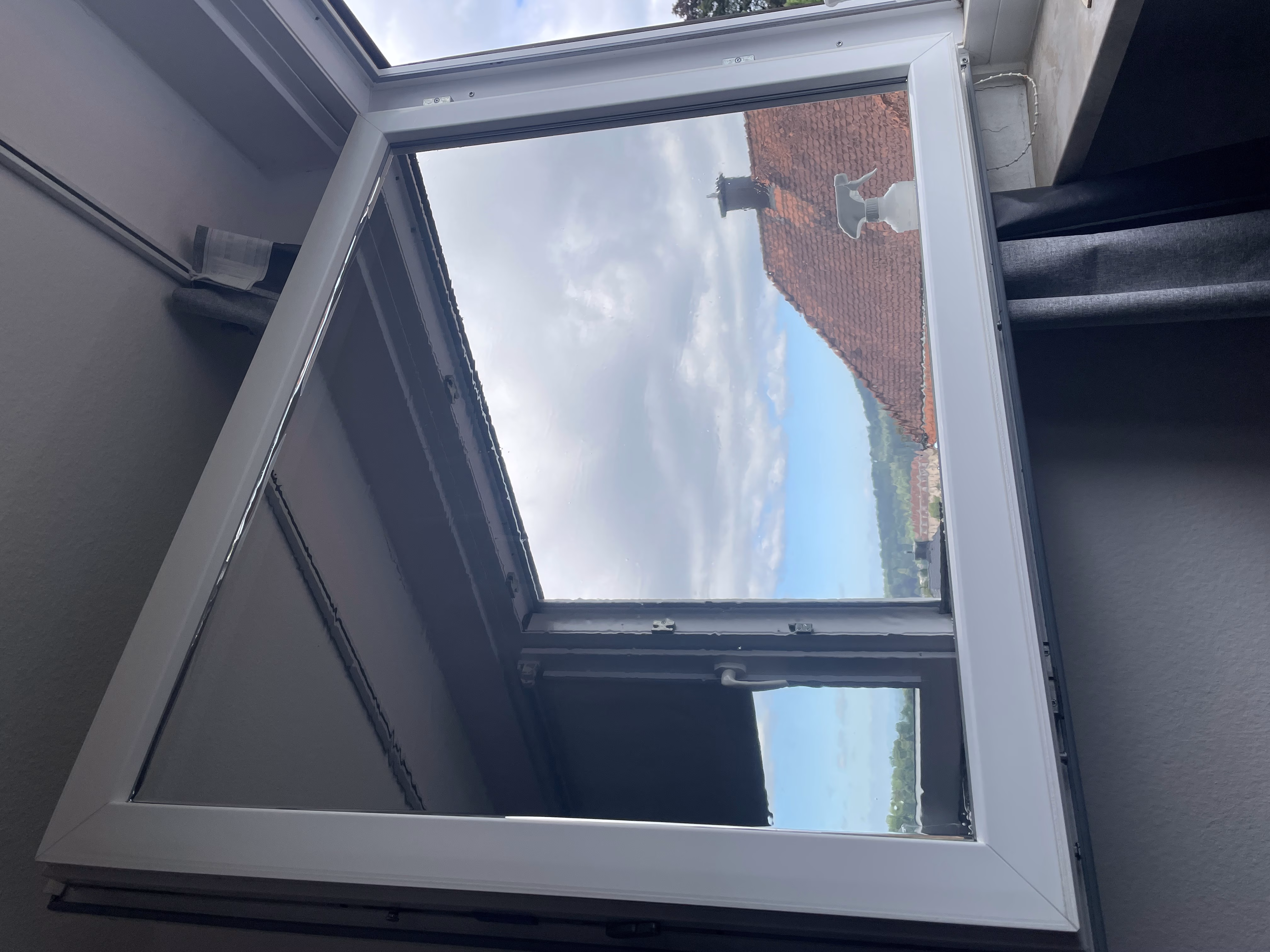 Flügelfenster mit Sonnenschutzfolie