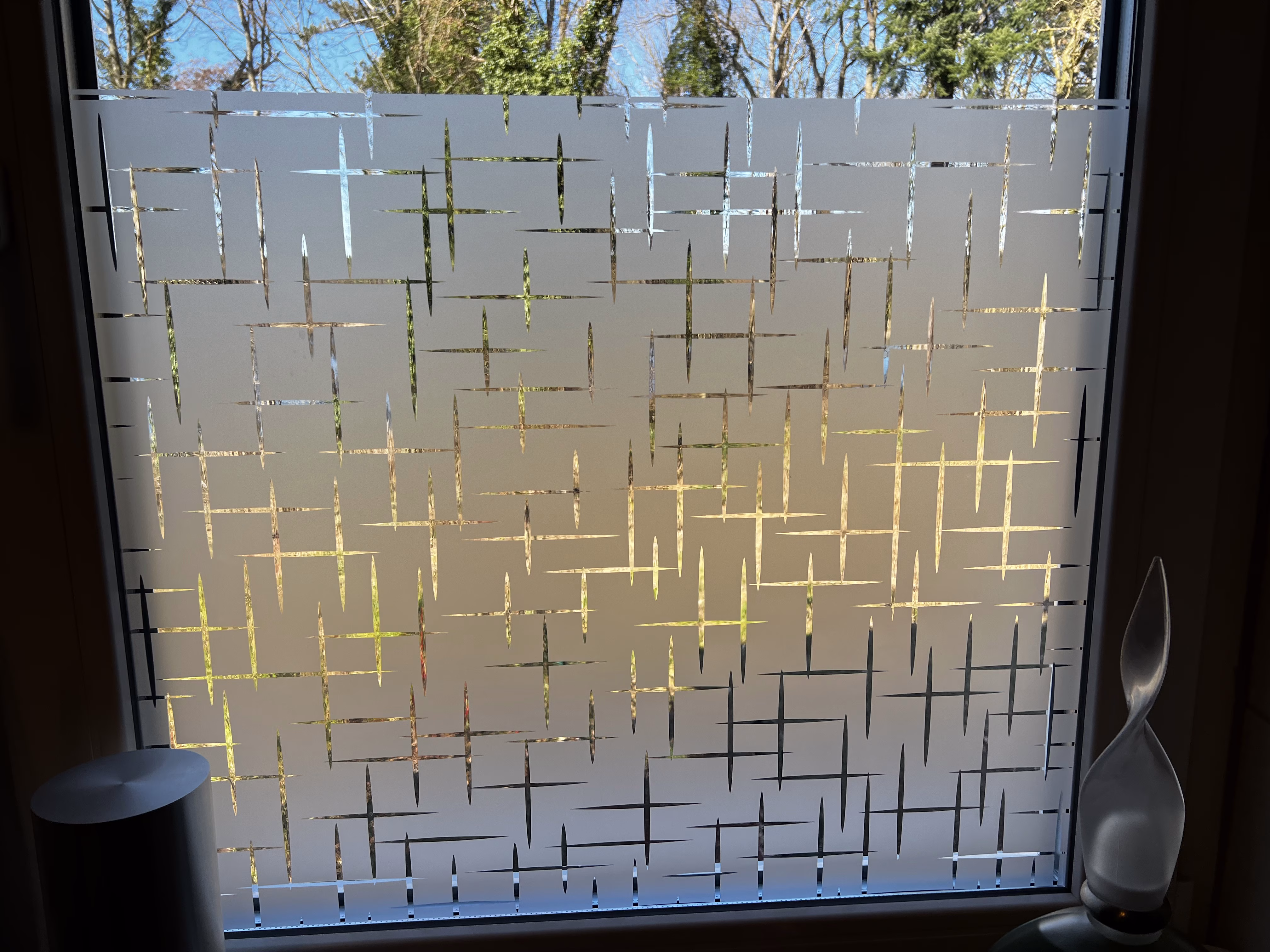 Detail Dekorfolie weißes Kreuzdesign