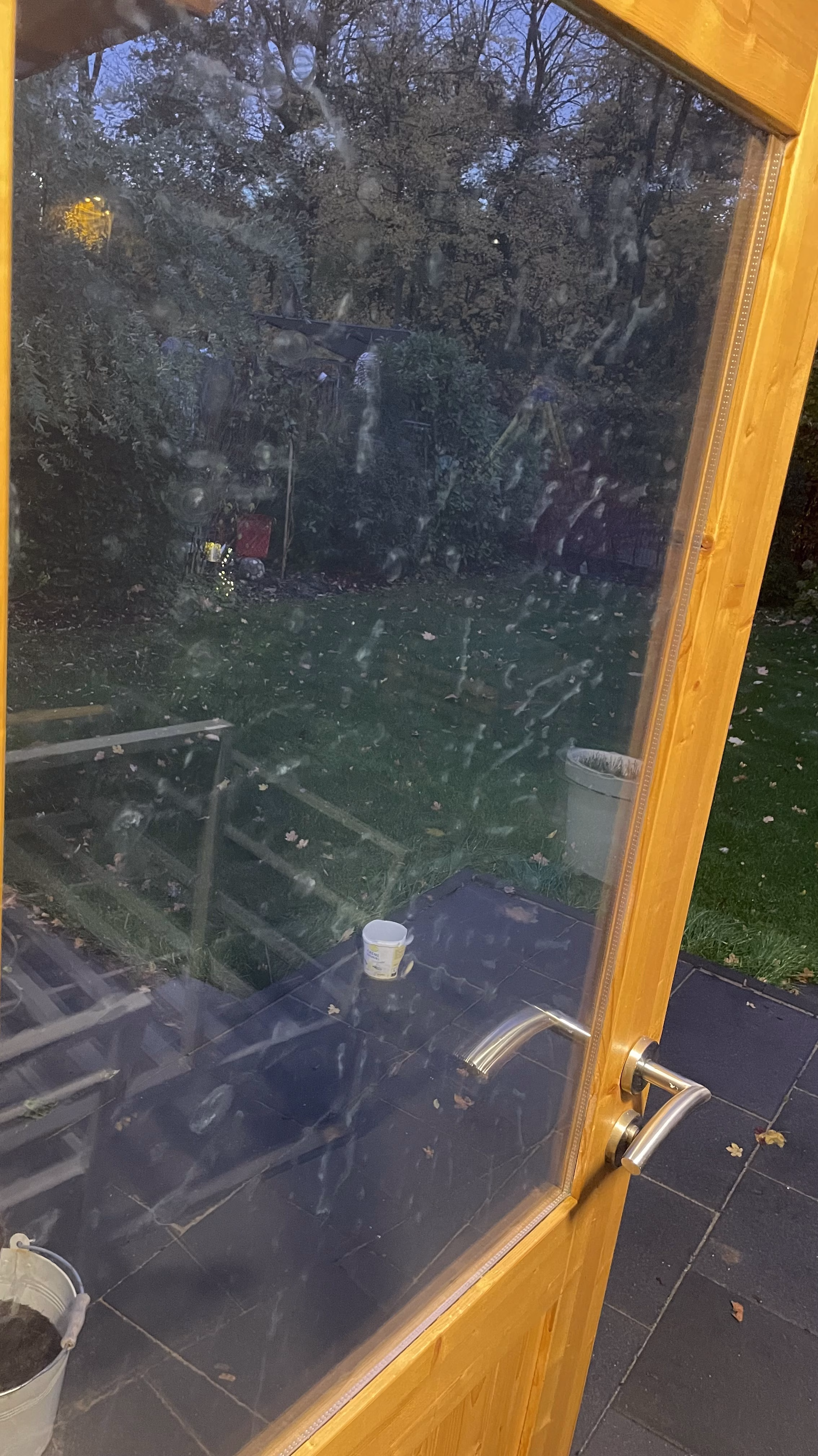 1762116997 1762116997