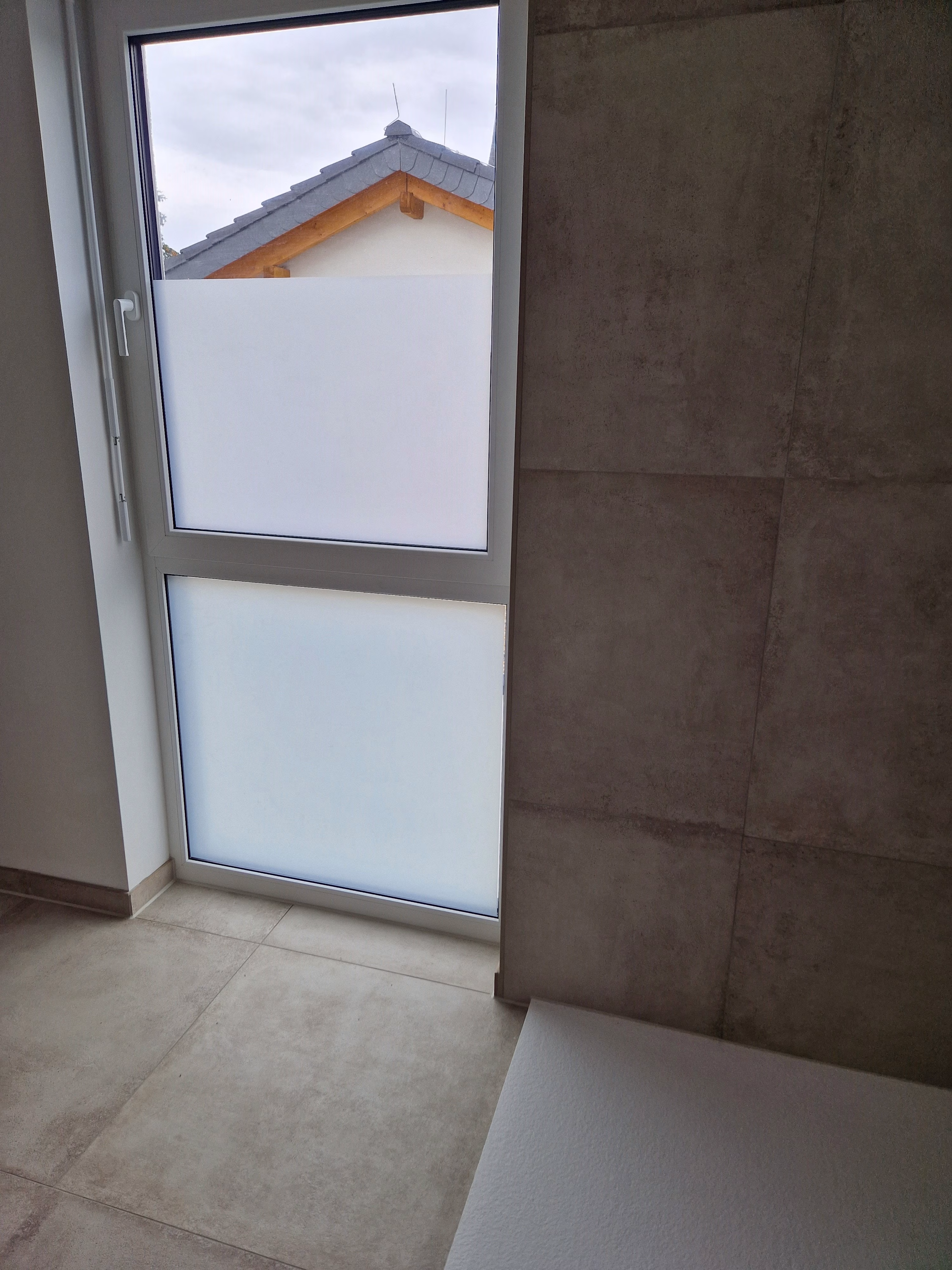 Milchglasfolie im Obergeschoss