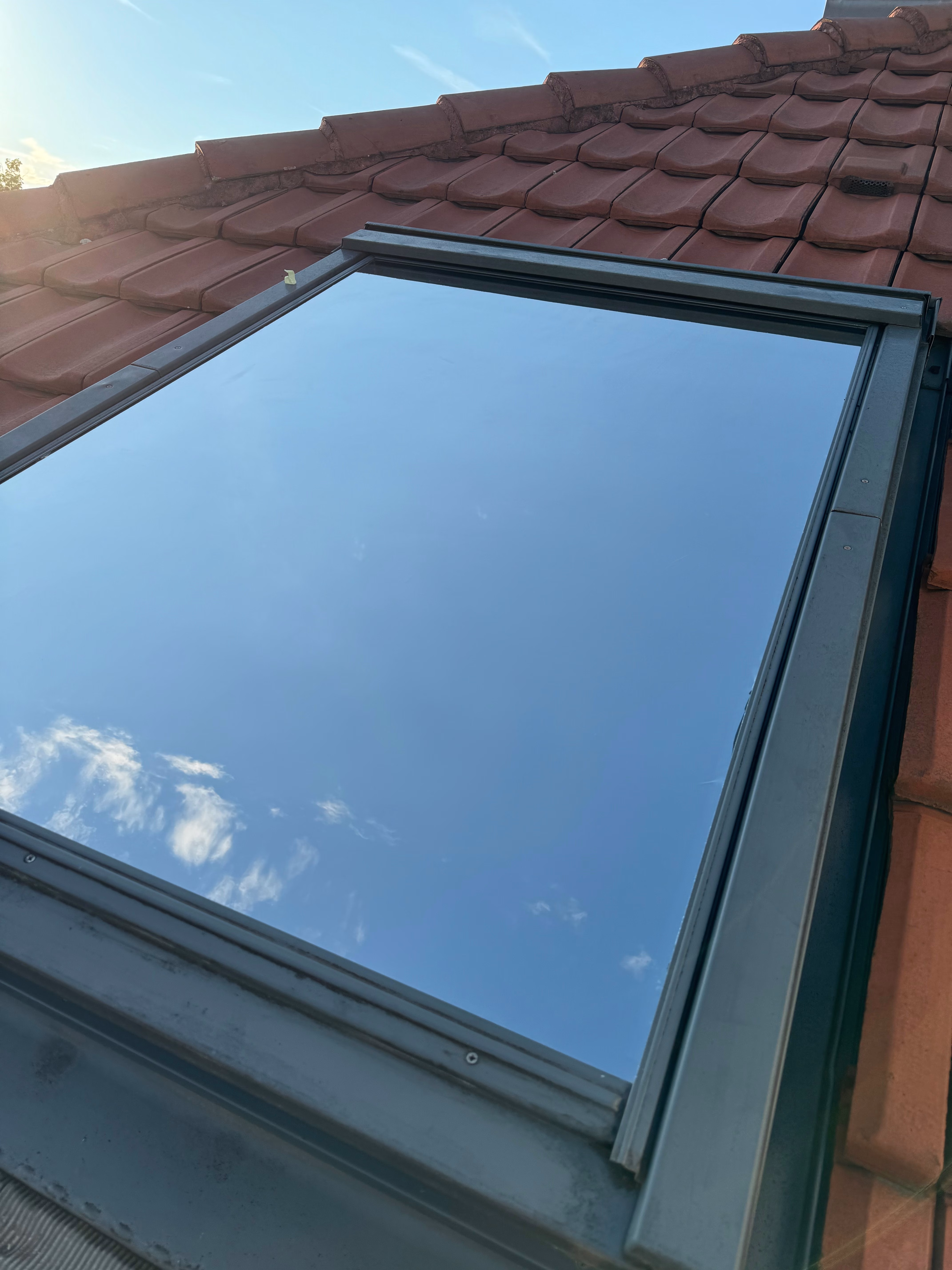 Dachfenster mit Wärmeschutz-Fensterfolie