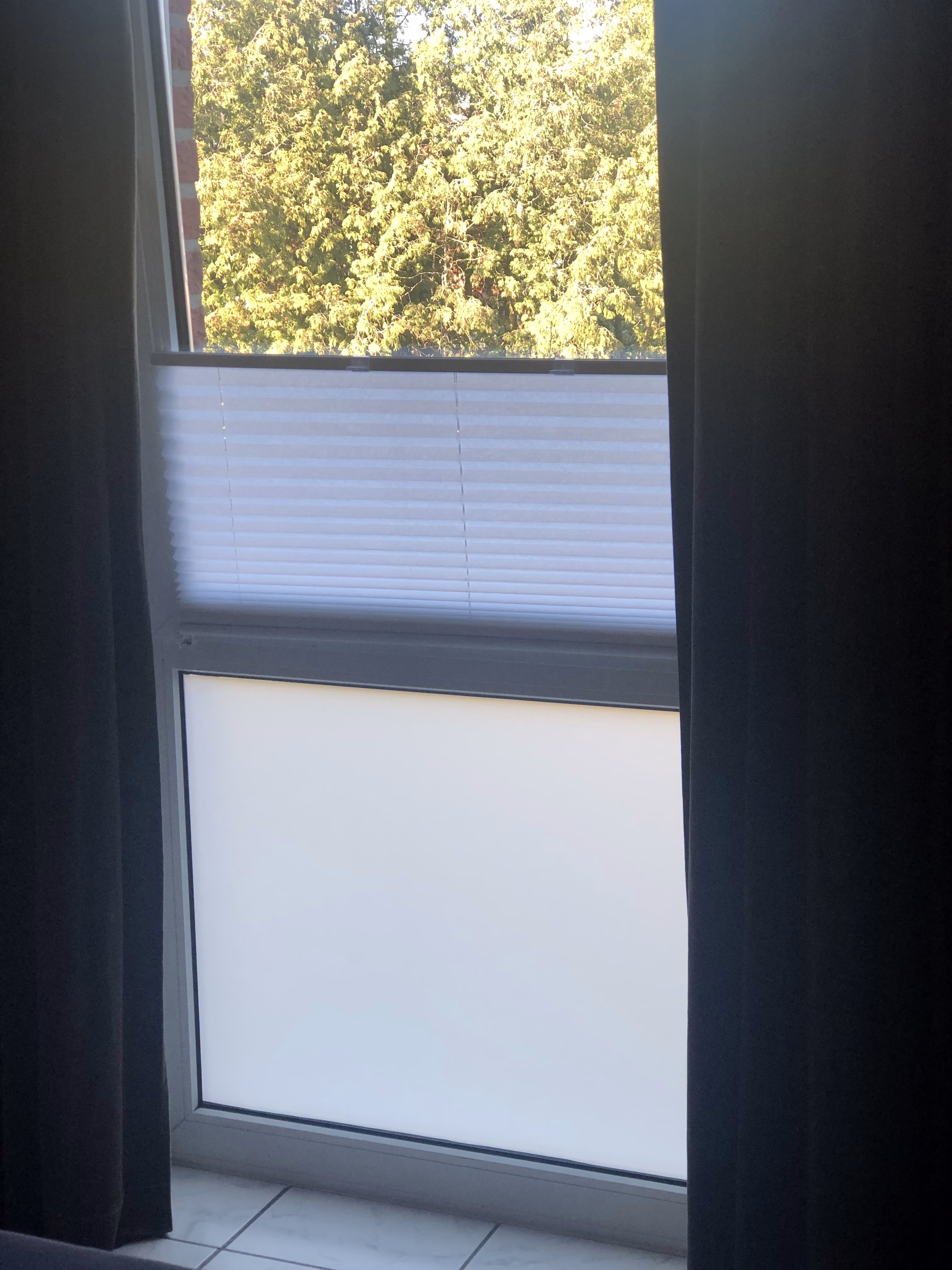 Blickdichte Fensterfolie wie Milchglas