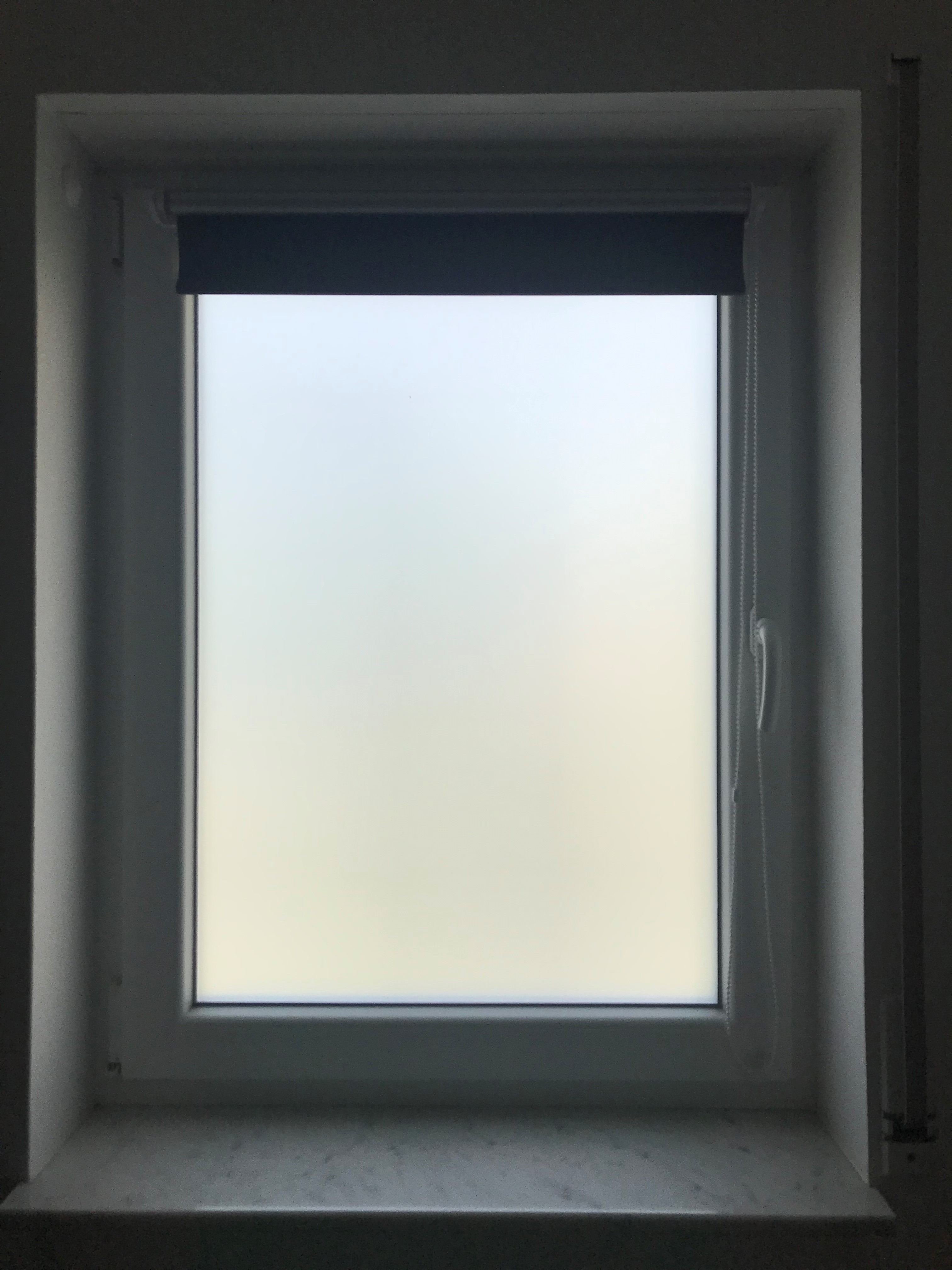 Milchglas Fensterfolie als Zuschnitt nach Maß