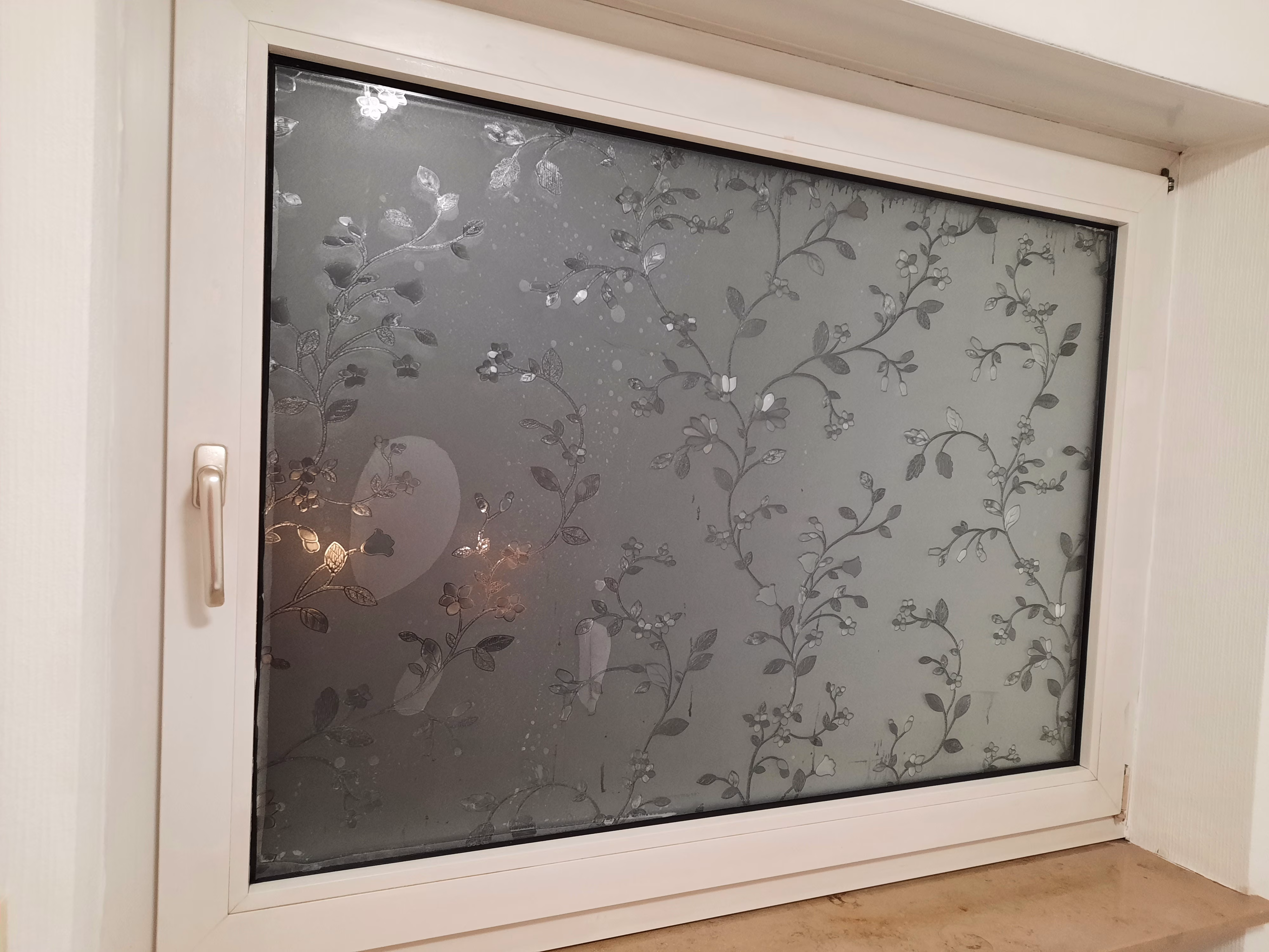 Adhäsionsfolie, Blumenranken (geprägt)