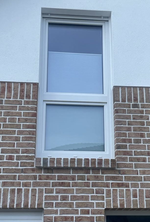 blickdichte Fensterfolie im Badezimmer