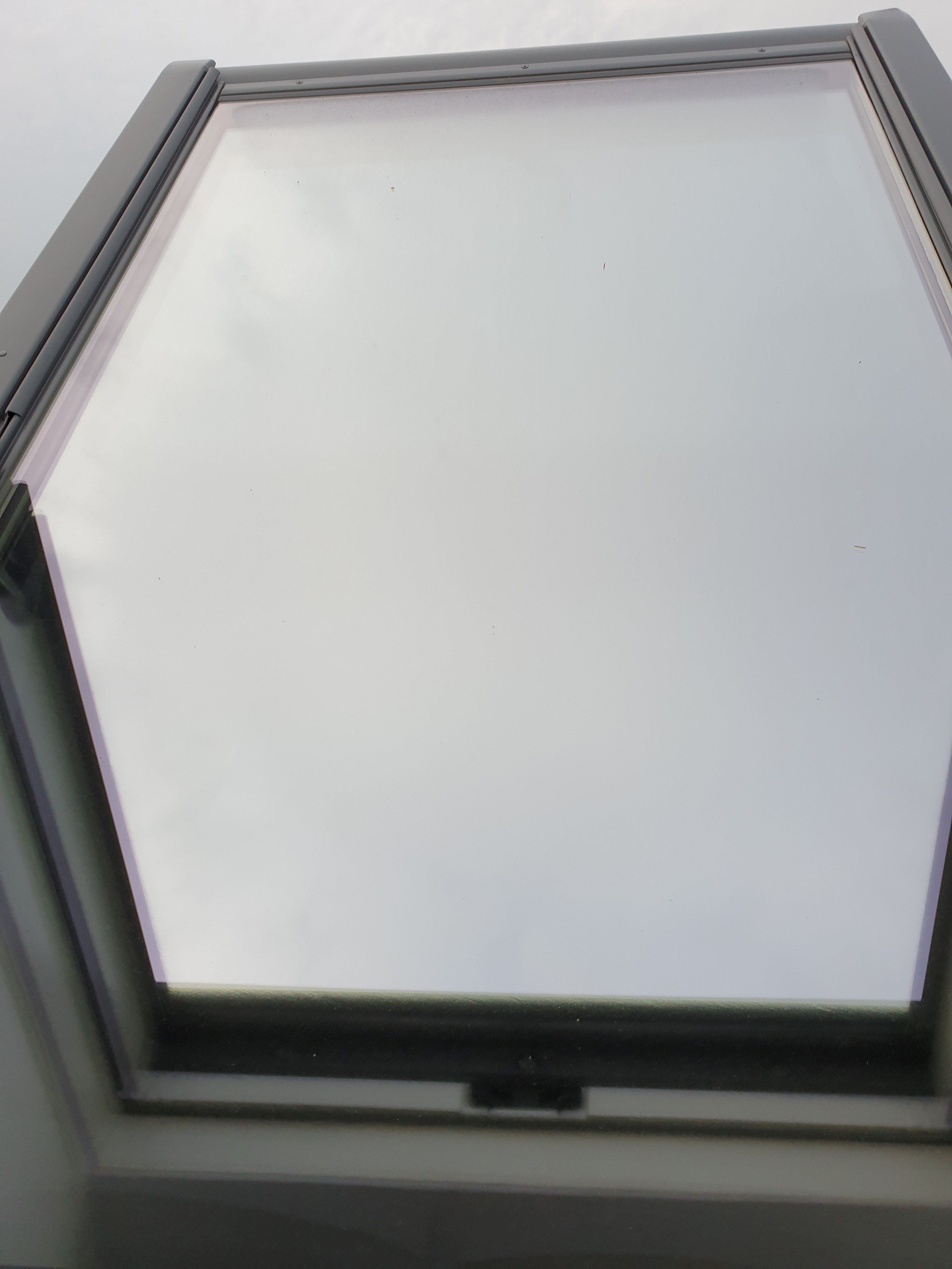 Sonnenschutzfolie, kleberlos, silber dunkel verspiegelt