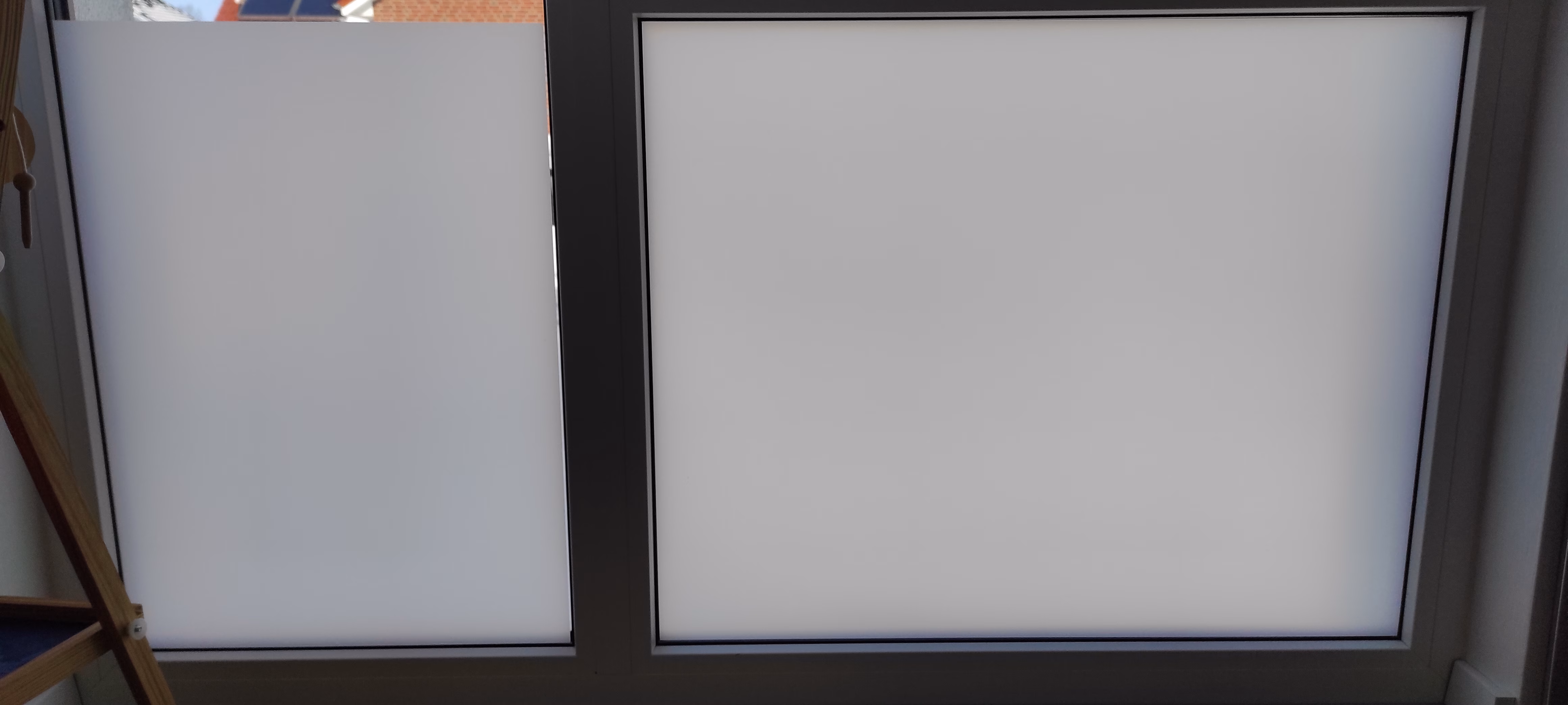blickdichte kleberlose Fensterfolie für`s Bad