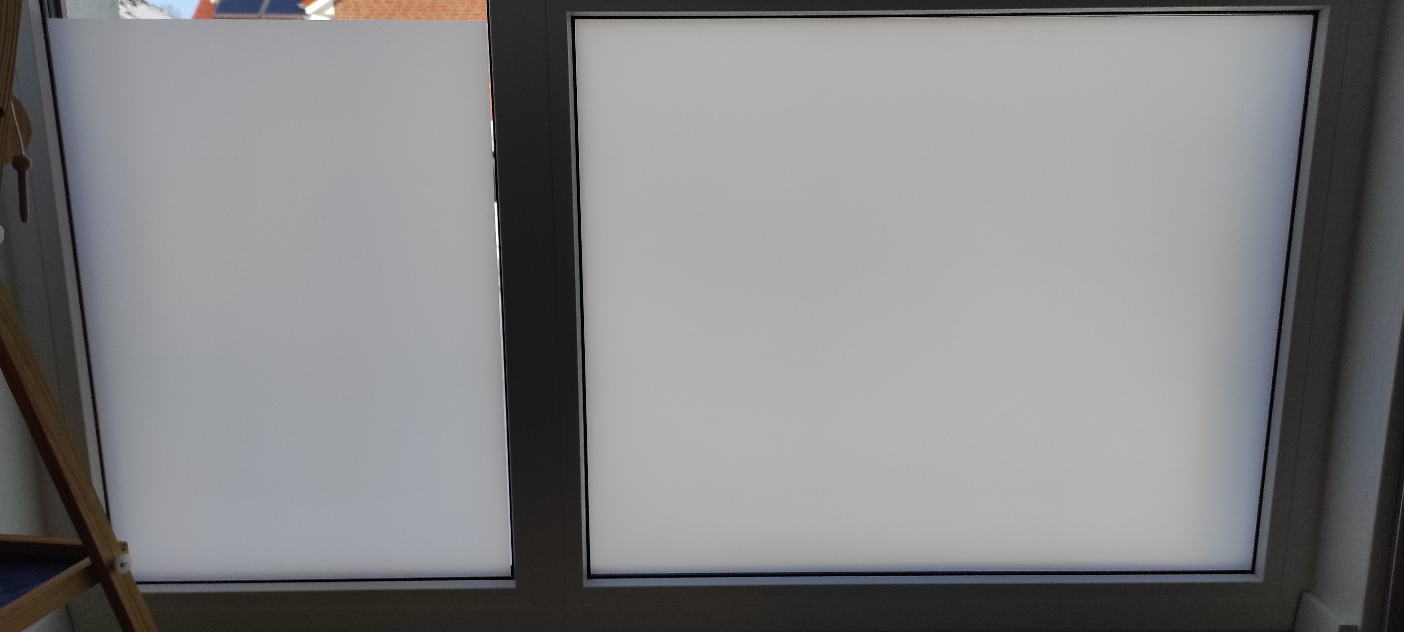 blickdichte kleberlose Fensterfolie für`s Bad