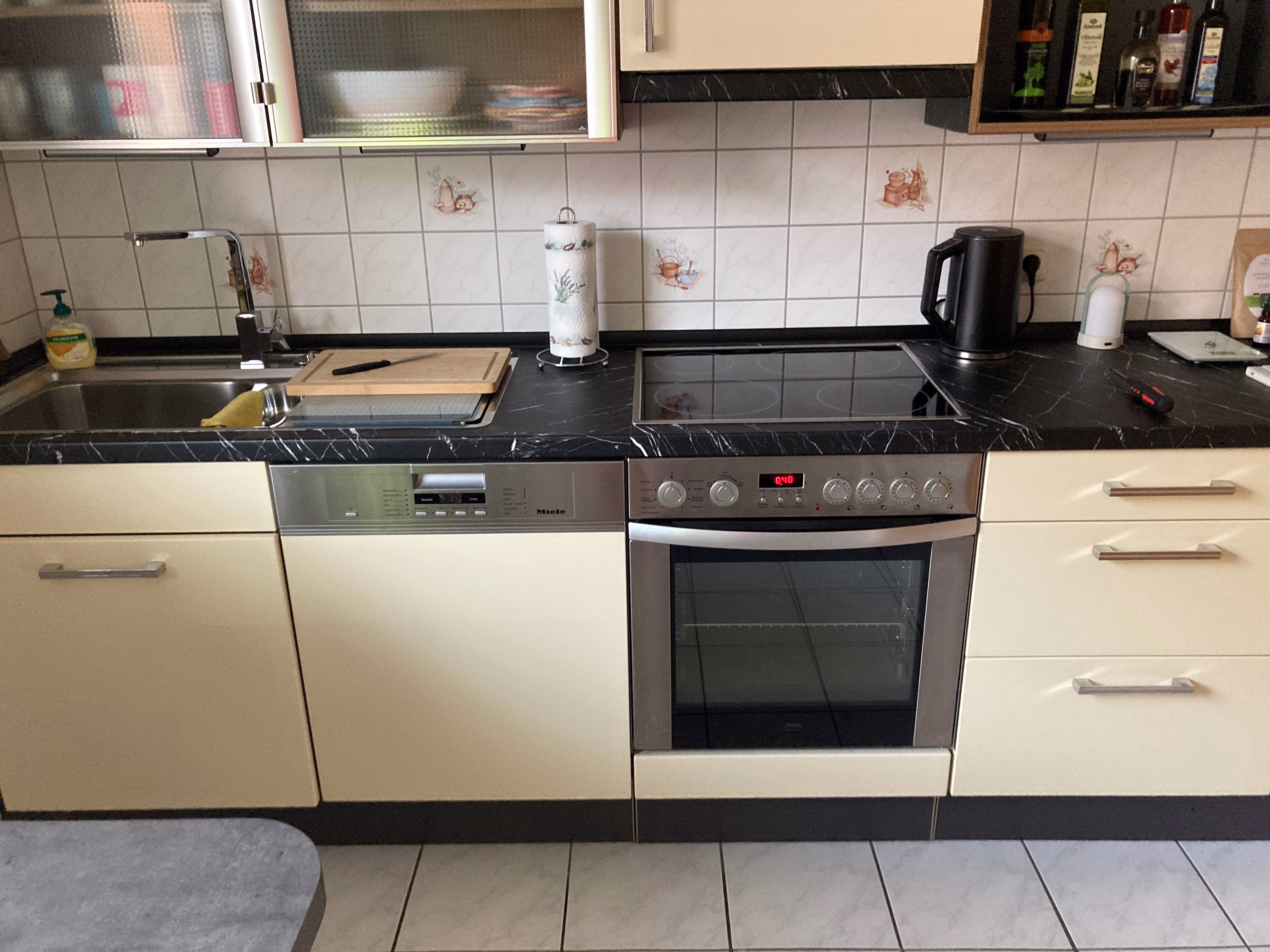 Schwarzer Marmor, Nero Marquina, Klebefolie in Steinoptik