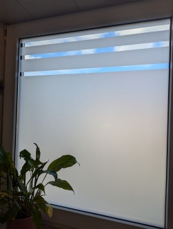 Sichtschutz Fensterfolie mit Streifen