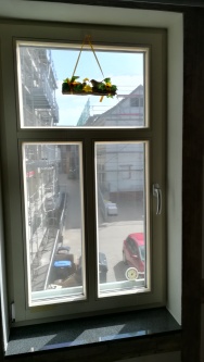 Innenansicht eines Stegfensters mit Spionspiegelfolie