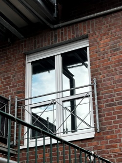 Spionspiegelfolie für Fenster ▷ Gratis Zuschnitt auf Maß